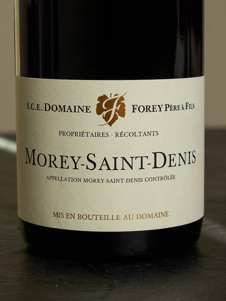 Вино Domaine Forey Pere et Fils Morey-Saint-Denis 2015 купить в винном ресторане Остерия - лучшая цена Вино Domaine Forey Pere et Fils Morey-Saint-Denis 2015 / Море-Сен-Дени Домэн Форе Пэр э Фис