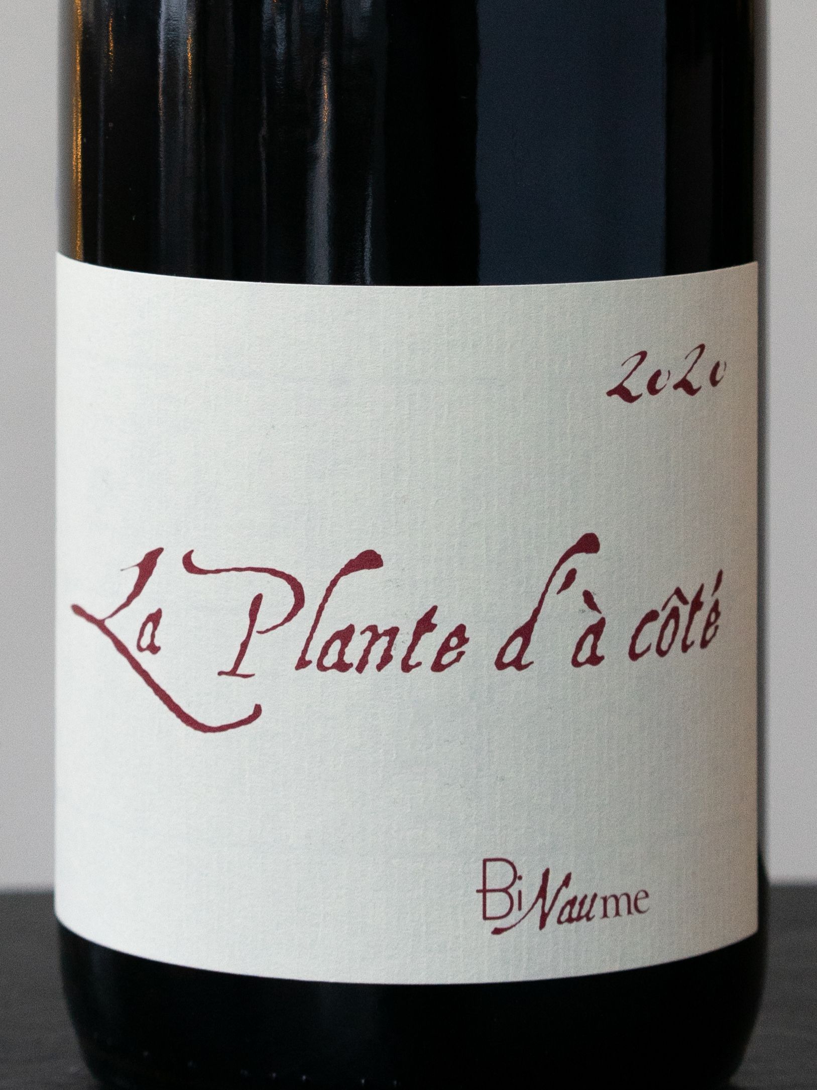 Вино Domaine H. Naudin-Ferrand BiNaume La Plante d'a Cote купить в ресторане Остерия - лучшая цена Вино Domaine H. Naudin-Ferrand BiNaume La Plante d'a Cote / Домен А. Нодан-Ферран БиНом Ла Плант д'а Кот