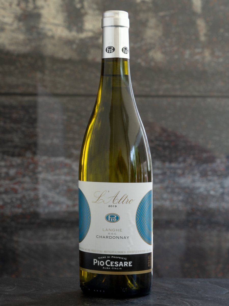 Купить вино L'Altro Chardonnay Langhe в винном ресторане Остерия цена Вино L'Altro Chardonnay Langhe / Л'Альтро Шардоне Ланге