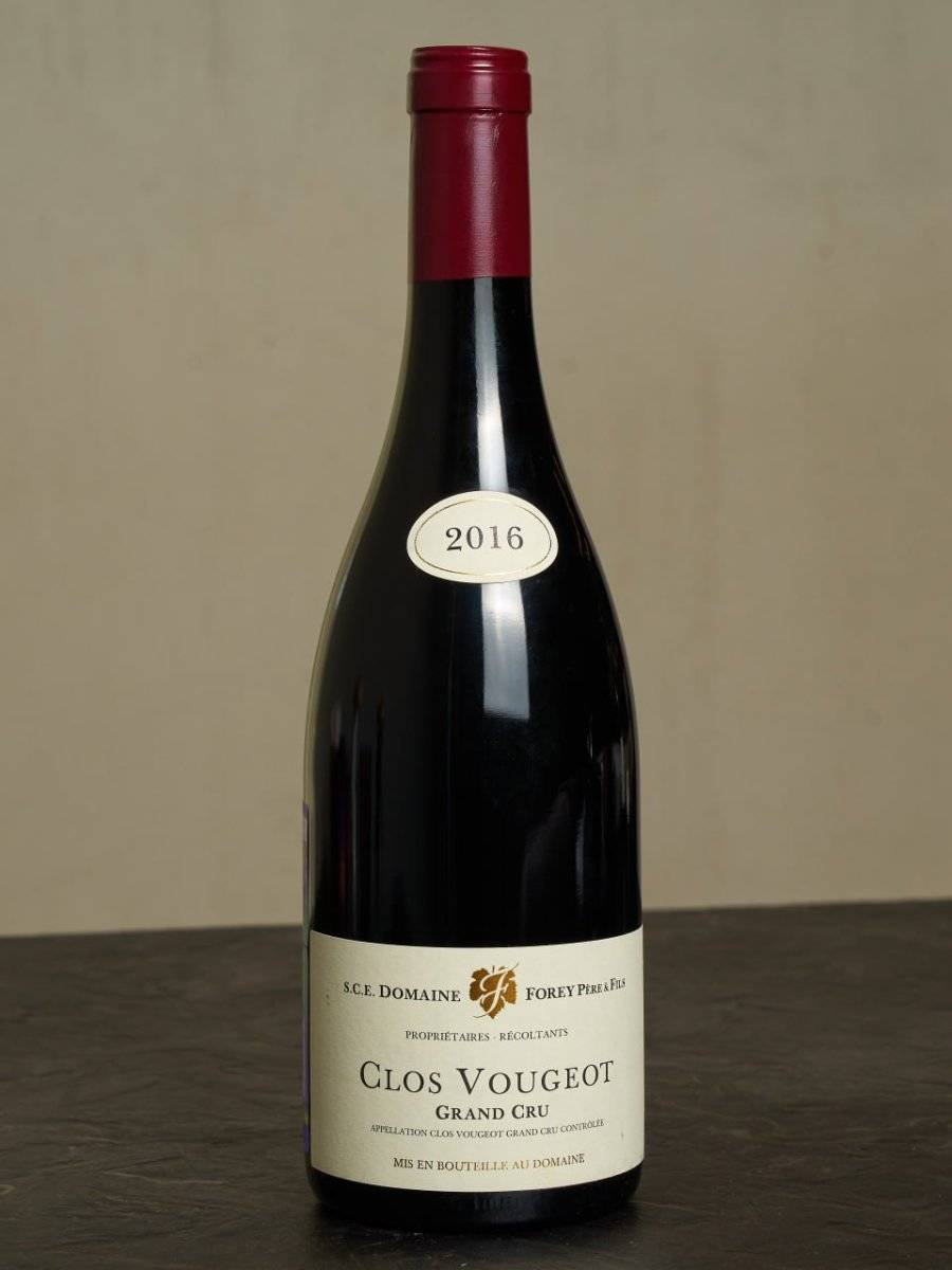 Вино Domaine Forey Pere et Fils Clos Vougeot Grand Cru 2016 купить в винном ресторане Остерия - лучшая цена Вино Domaine Forey Pere et Fils Clos Vougeot Grand Cru 2016 / Домен Форе Пэр э Фис Кло Вужо Гран Крю