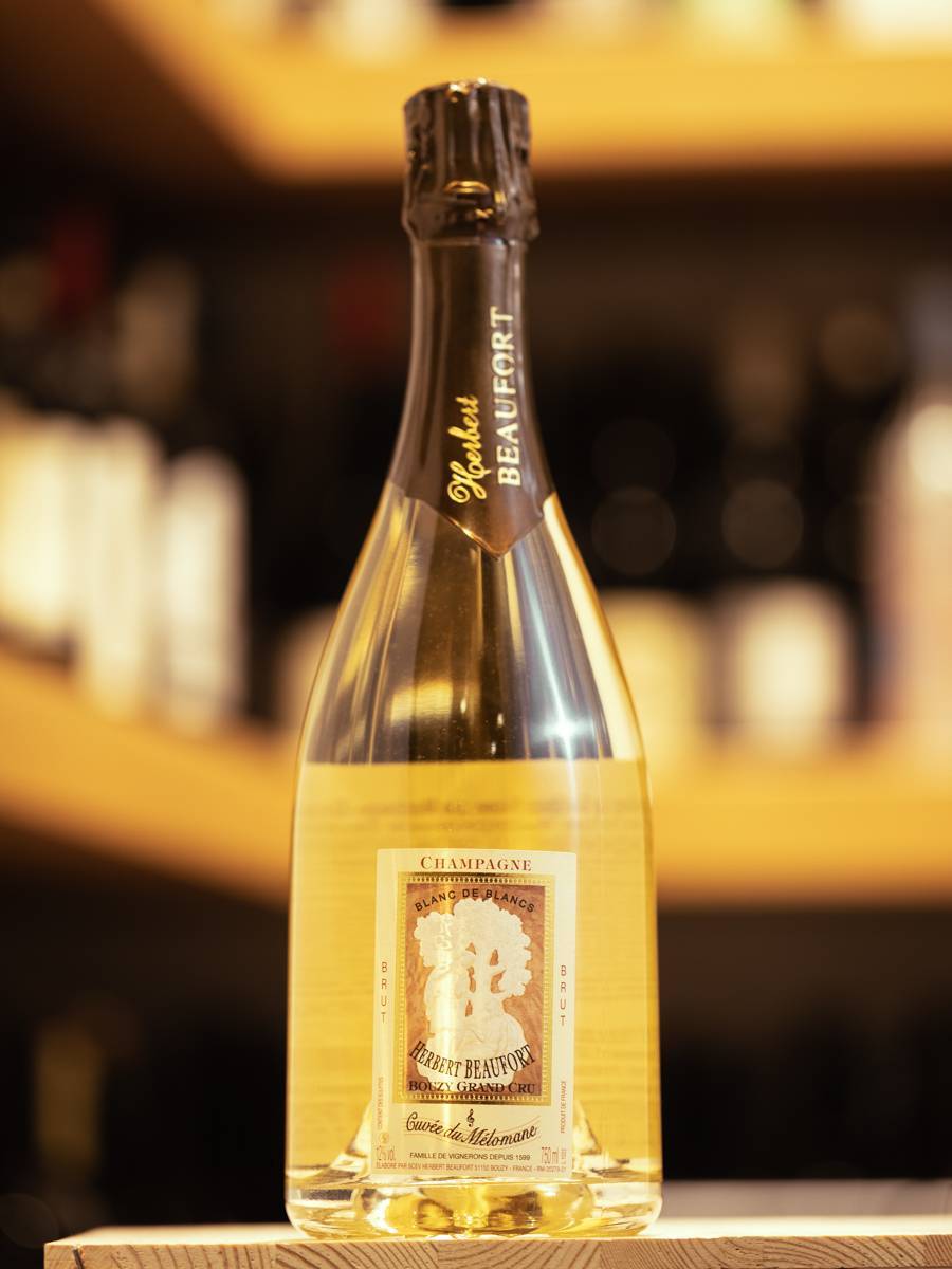 Шампанское Herbert Beaufort Bouzy Grand Cru Cuvee du Melomane Blanc de Blancs Brut купить в винном ресторане Остерия - лучшая цена Шампанское Herbert Beaufort Bouzy Grand Cru Cuvee du Melomane Blanc de Blancs Brut / Эрбер Бофор Бузи Гран Крю Кюве дю Меломан Блан де Блан Брют