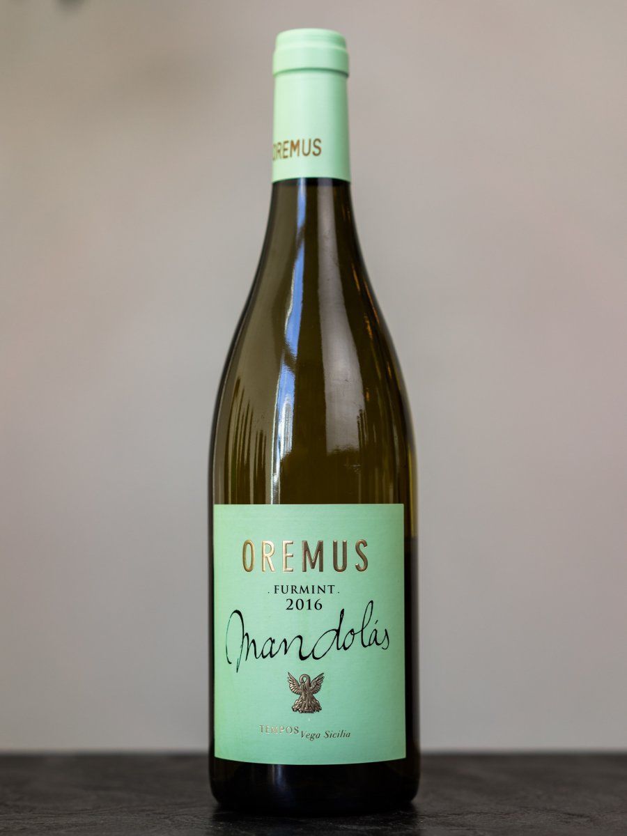 Вино Furmint Mandolas купить в винном ресторане Остерия лучшая цена Вино Furmint Mandolas / Оремус Мандолас Фурминт