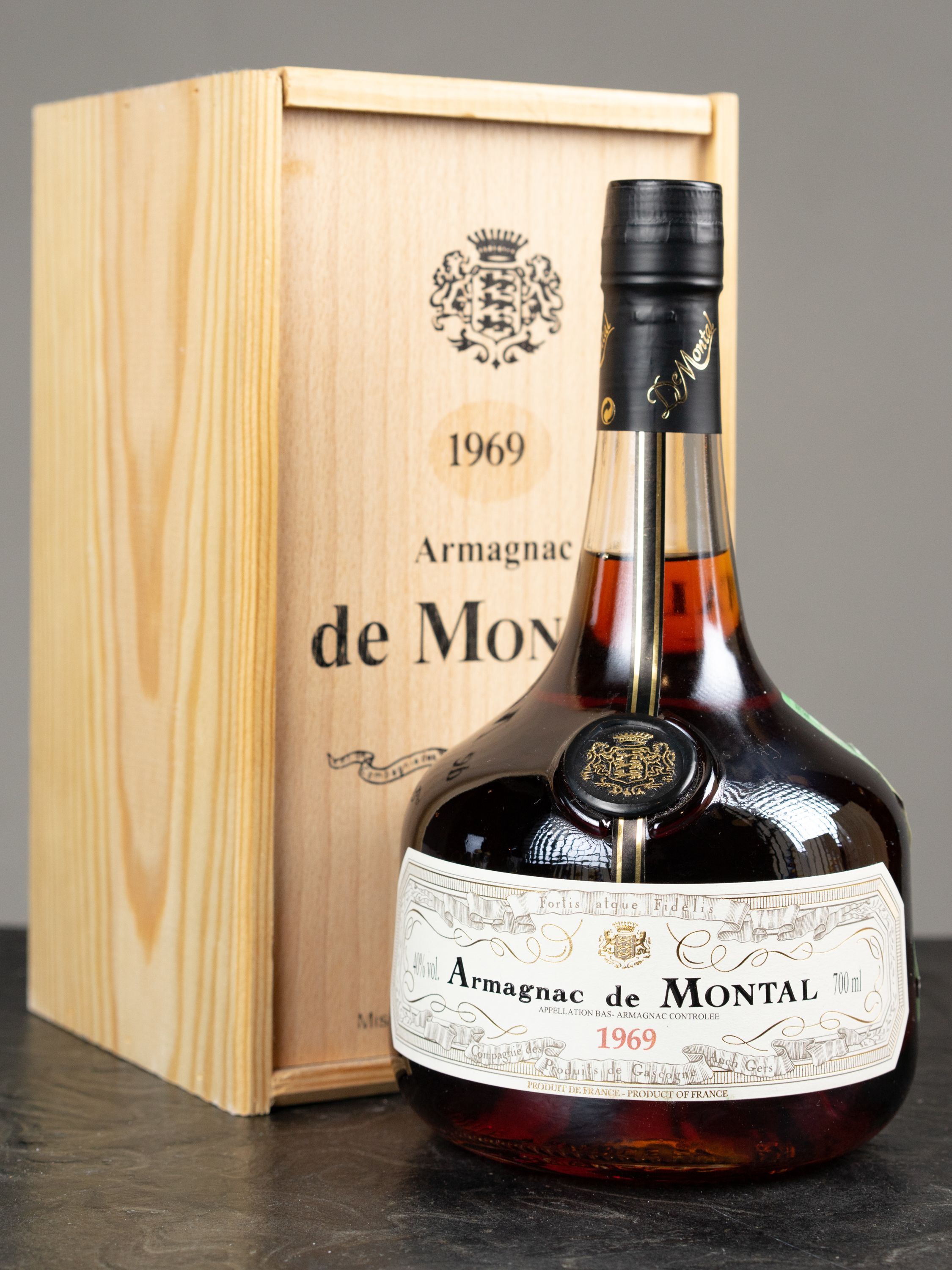 Подарочная упаковка Armagnac de Montal 1969