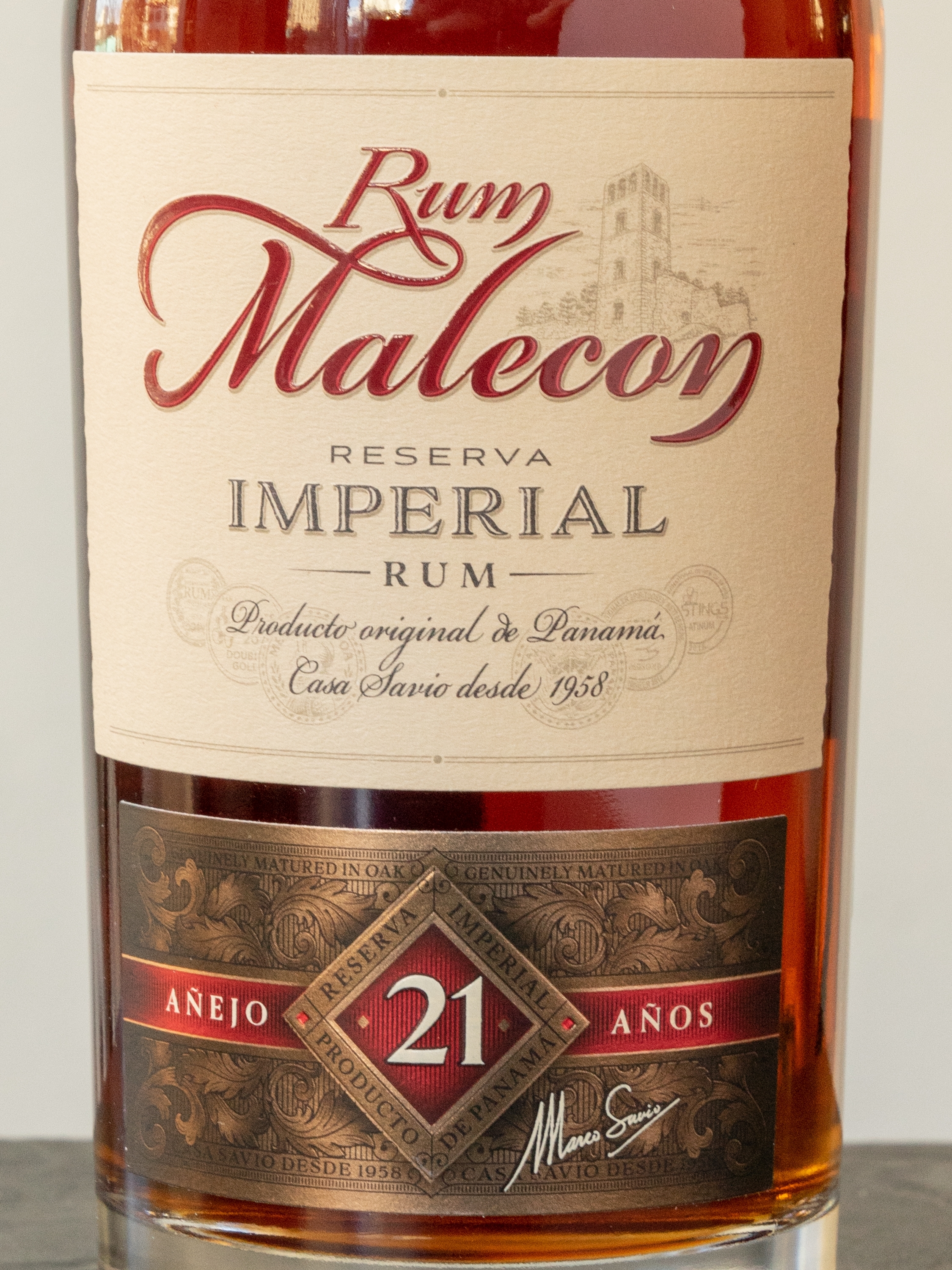 Ром Malecon Reserva Imperial 21 Years Old купить в винном ресторане Остерия Амичи - лучшая цена Ром Malecon Reserva Imperial 21 Years Old / Малекон Резерва Империал 21 год