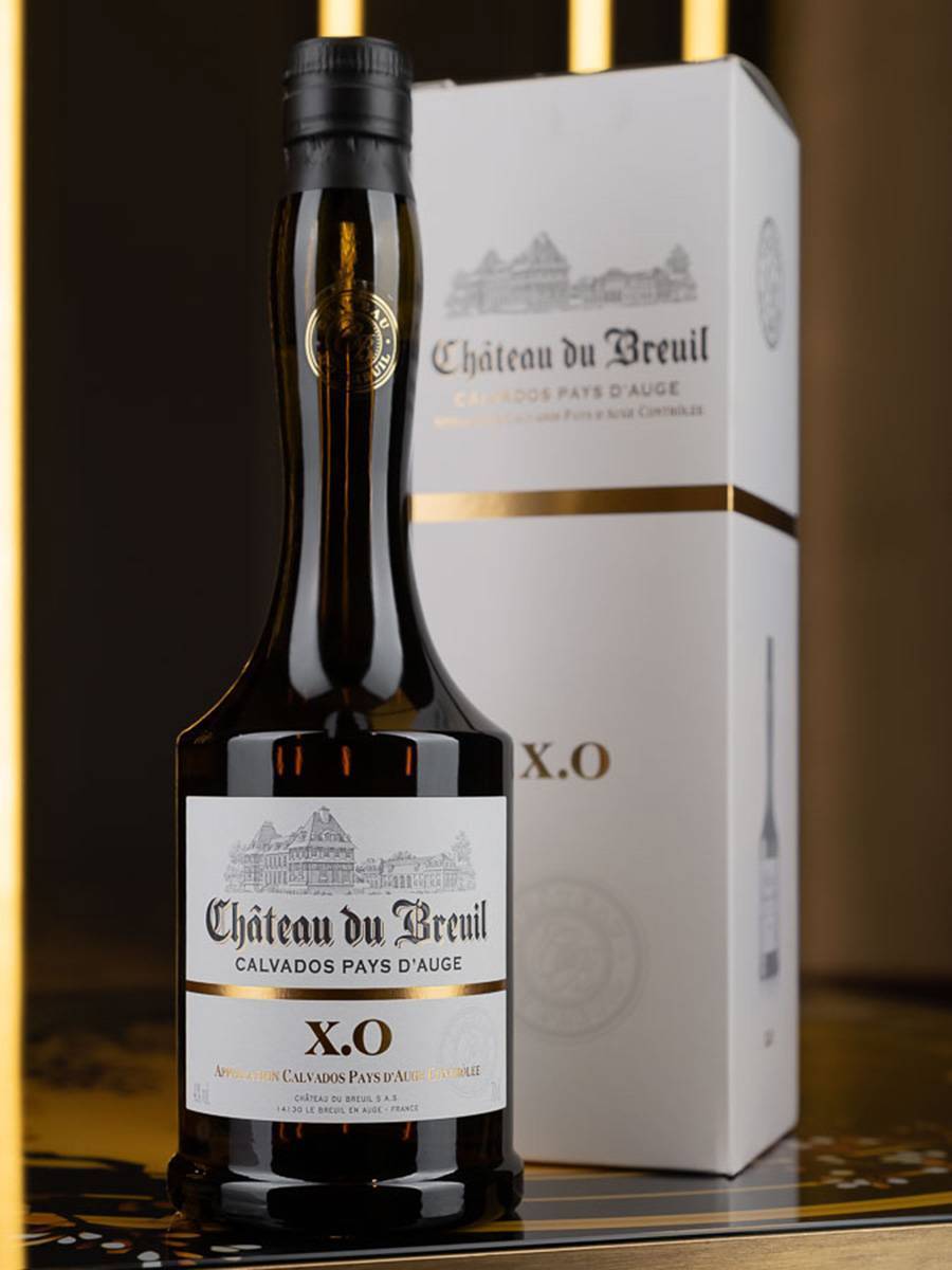 Кальвадос Chateau du Breuil XO Pays d`Auge / Шато дю Брёй ХО