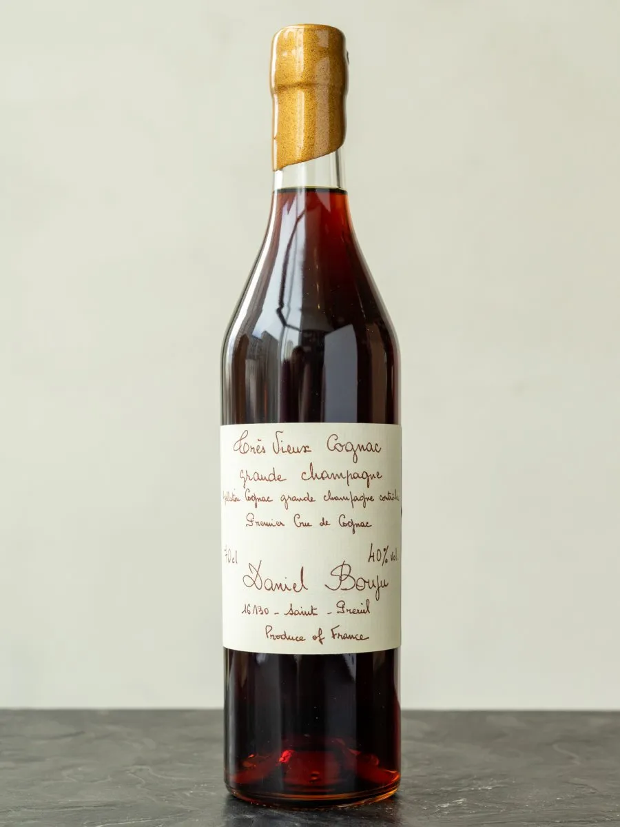 Коньяк Daniel Bouju Tres Vieux Brut de fut купить в винном ресторане Остерия Амичи - лучшая цена Коньяк Daniel Bouju Tres Vieux Brut de fut / Даниель Бужу Трэ Вье Гранд Шампань 40 лет