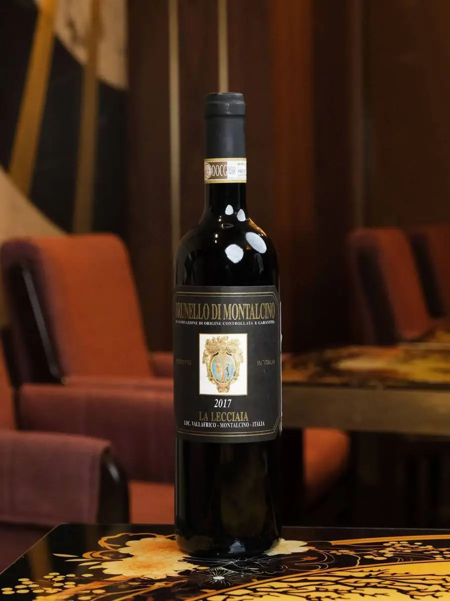 Вино La Lecciaia Brunello di Montalcino 2017 купить в винном ресторане Остерия - лучшая цена Вино La Lecciaia Brunello di Montalcino 2017 / Ла Леччайя Брунелло ди Монтальчино 2017