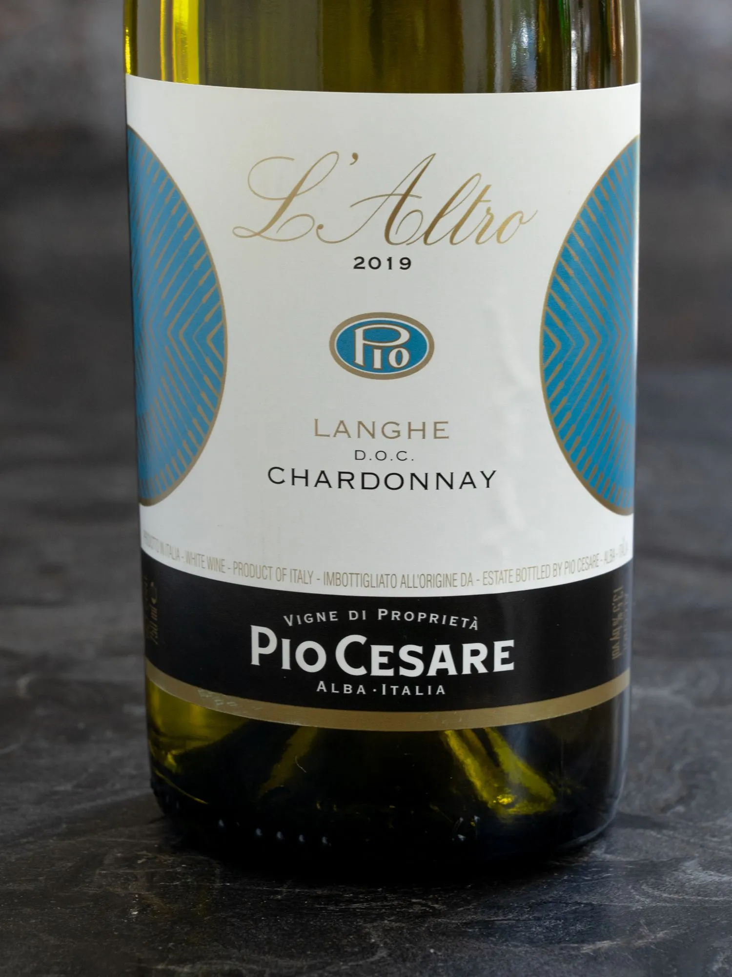 Купить вино L'Altro Chardonnay Langhe в винном ресторане Остерия цена Вино L'Altro Chardonnay Langhe / Л'Альтро Шардоне Ланге
