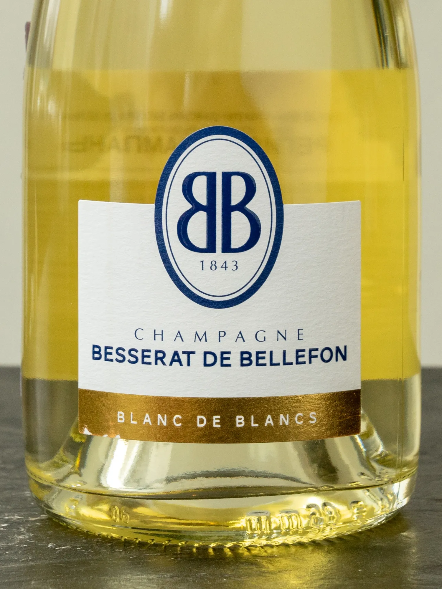 Шампанское Besserat de Bellefon Cuvee des Moines Brut Blanc de Blancs купить в винном ресторане Остерия - лучшая цена Шампанское Besserat de Bellefon Cuvee des Moines Brut Blanc de Blancs / Бессера де Бельфон Блан де Блан Гранд Крю