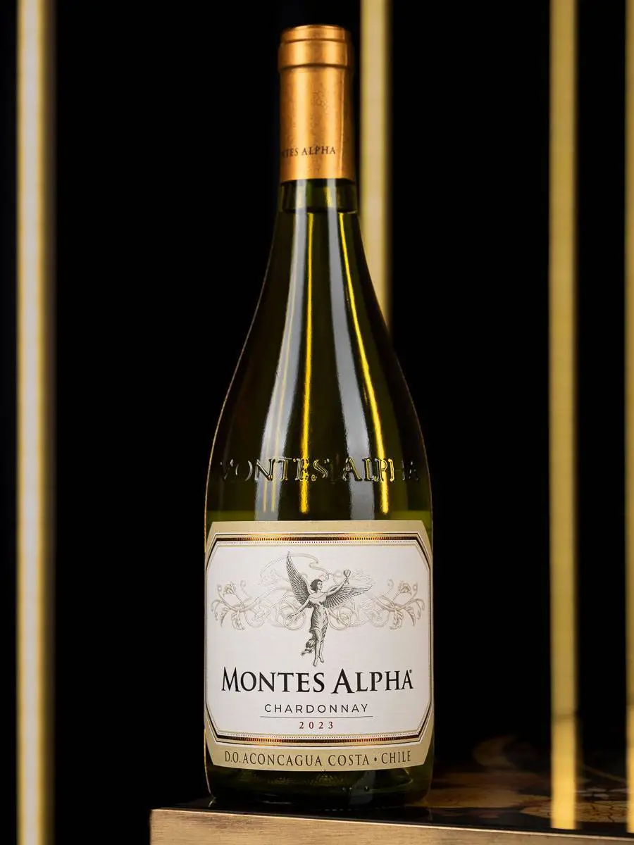 Вино Montes Alpha Chardonnay / Монтес Альфа Шардоне