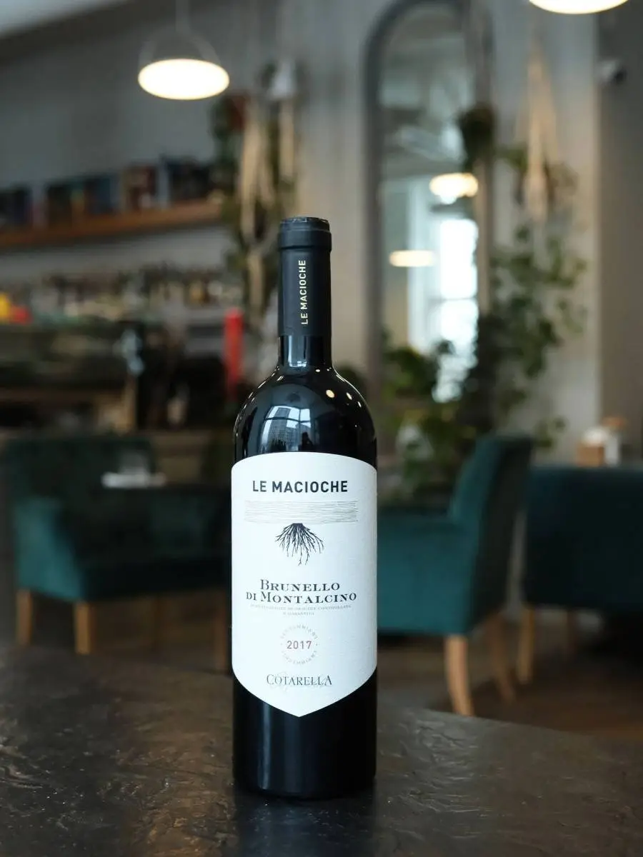Вино Le Macioche Brunello di Montalchino 2017 купить в винном ресторане Остерия - лучшая цена Вино Le Macioche Brunello di Montalchino 2017 / Ле Мачоке Брунелло ди Монтальчино