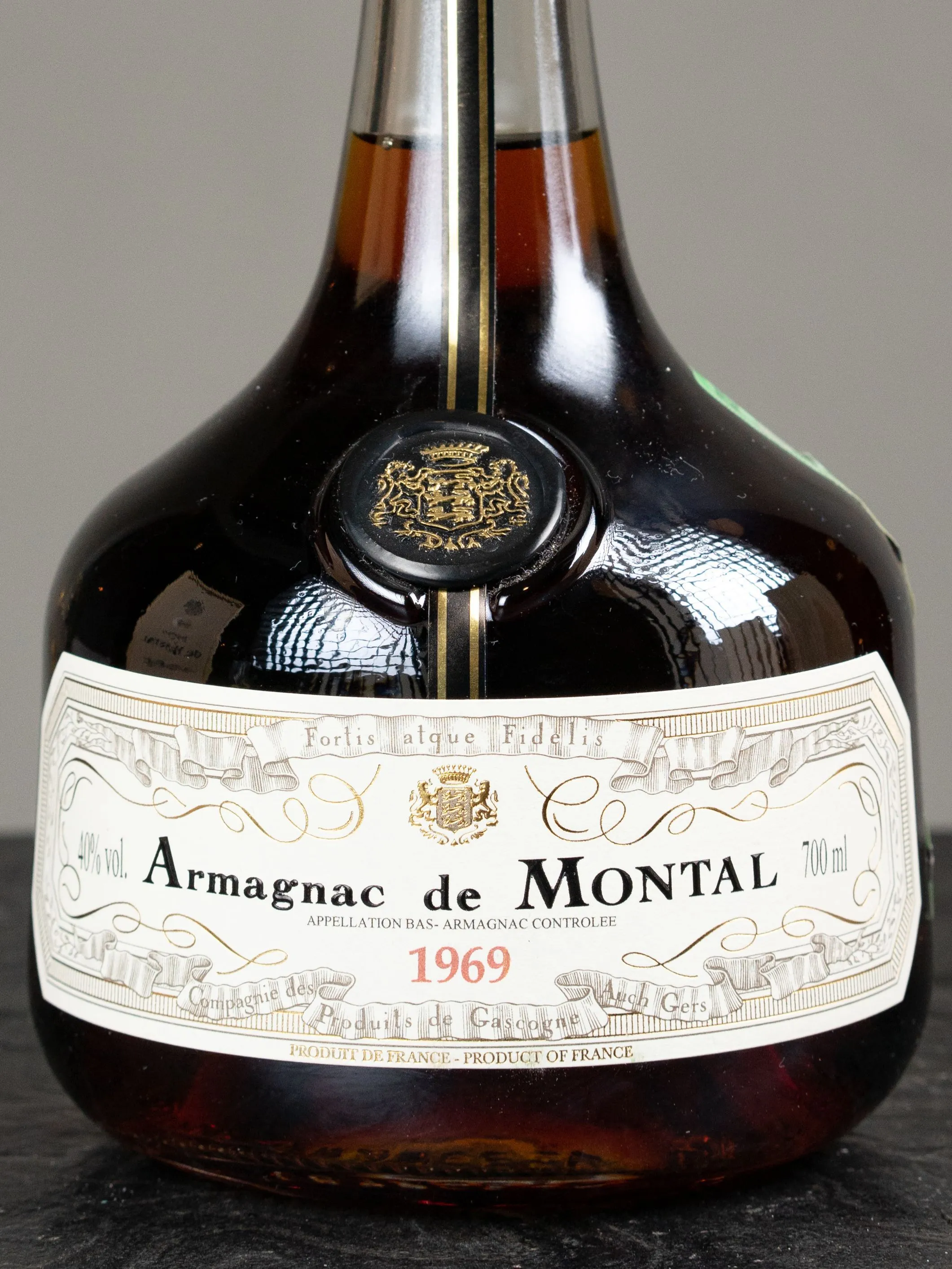 Арманьяк Armagnac de Montal 1969 купить в ресторане Остерия - лучшая цена Арманьяк Armagnac de Montal 1969 / Арманьяк де Монталь 1969