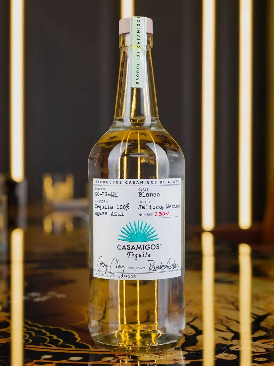 Текила Casamigos Blanco 1 l / Касамигос Бланко