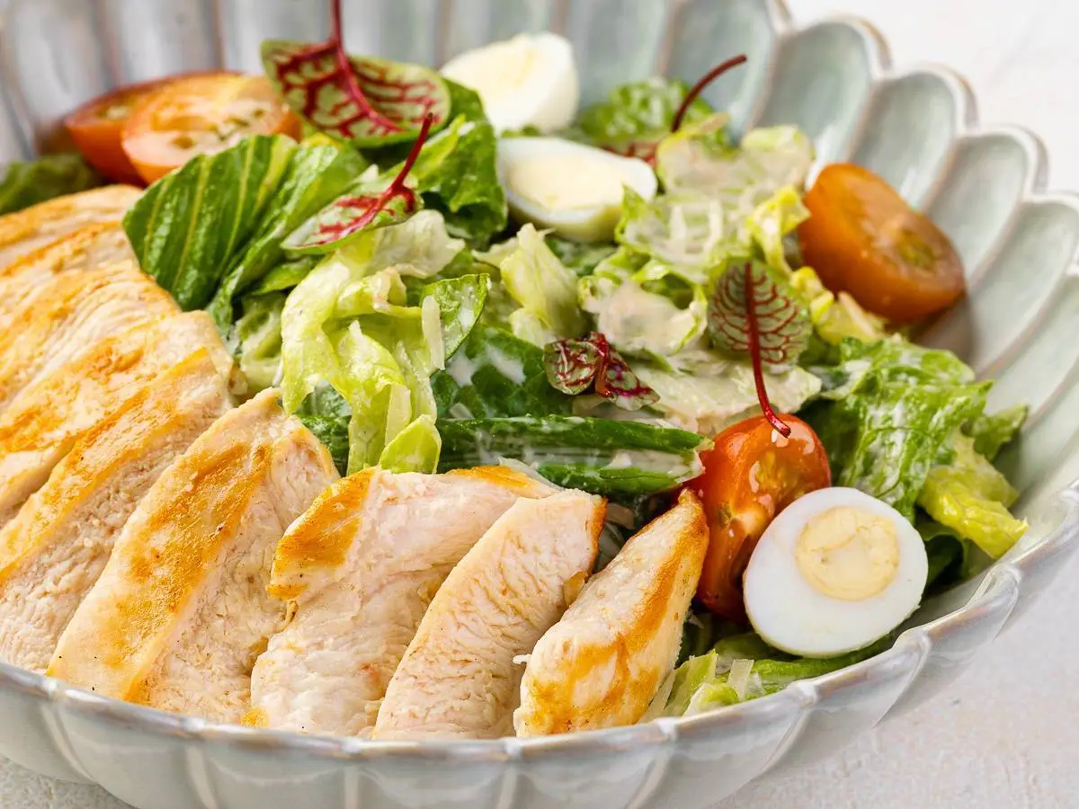 Цезарь с цыпленком