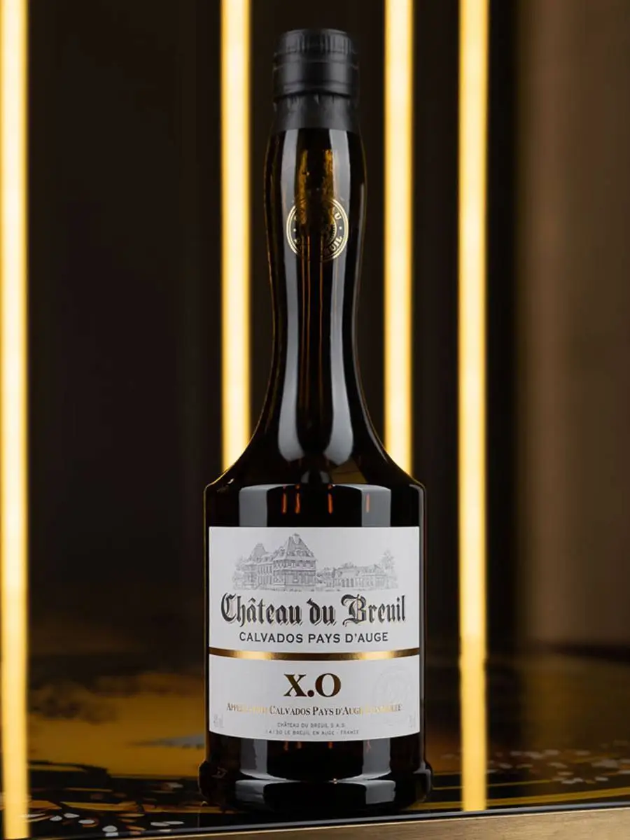 Кальвадос Chateau du Breuil XO Pays d`Auge / Шато дю Брёй ХО