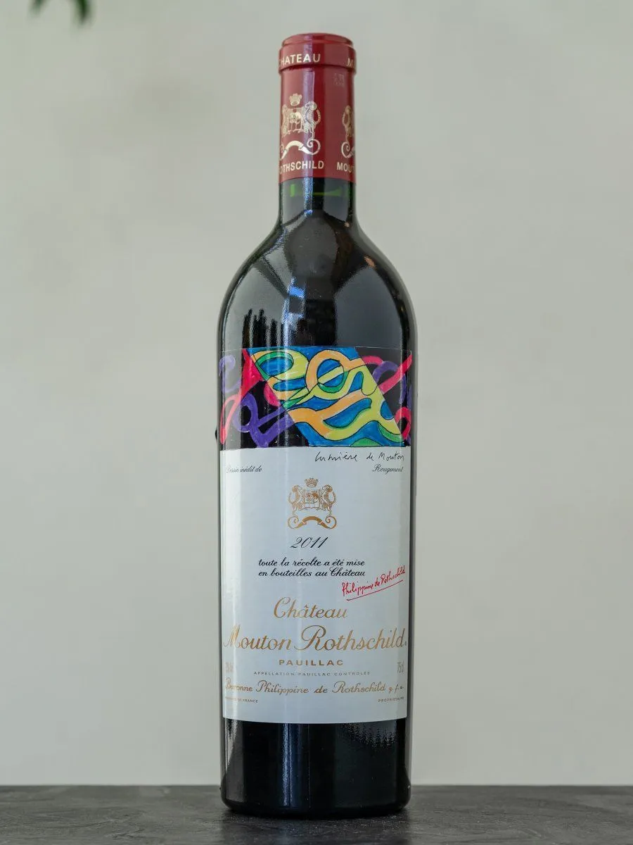 Вино Chateau Mouton Rothschild Pauillac Premier Grand Cru Classe 2011 / Шато Мутон Ротшильд Премье Гран Крю 2011