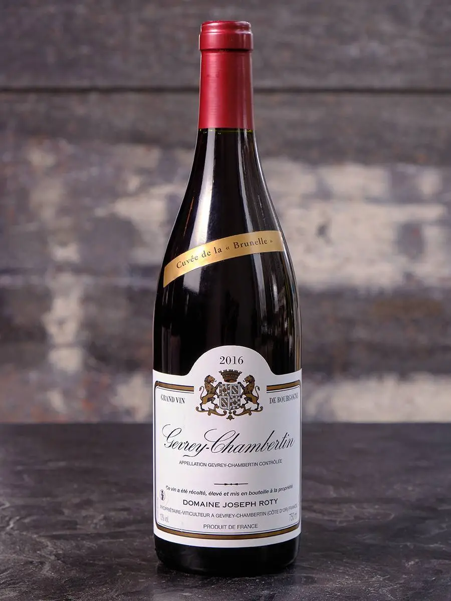 Вино Domaine Joseph Roty Gevrey-Chambertin 2016 купить в винном ресторане Остерия - лучшая цена Вино Domaine Joseph Roty Gevrey-Chambertin 2016 / Домен Жозеф Роти Жевре-Шамбертен