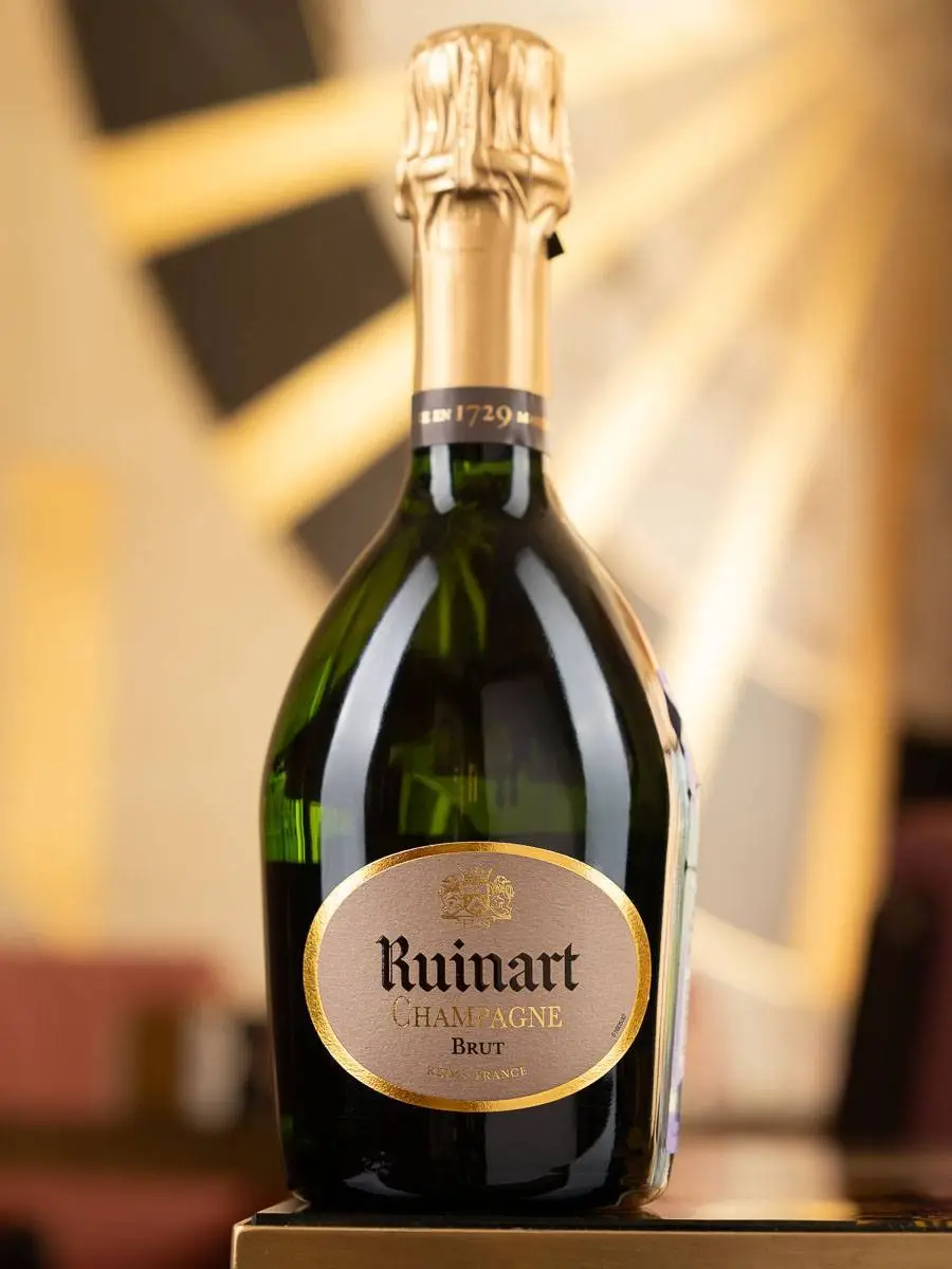 Шампанское Ruinart Brut 0.375 л / Рюинарт Брют