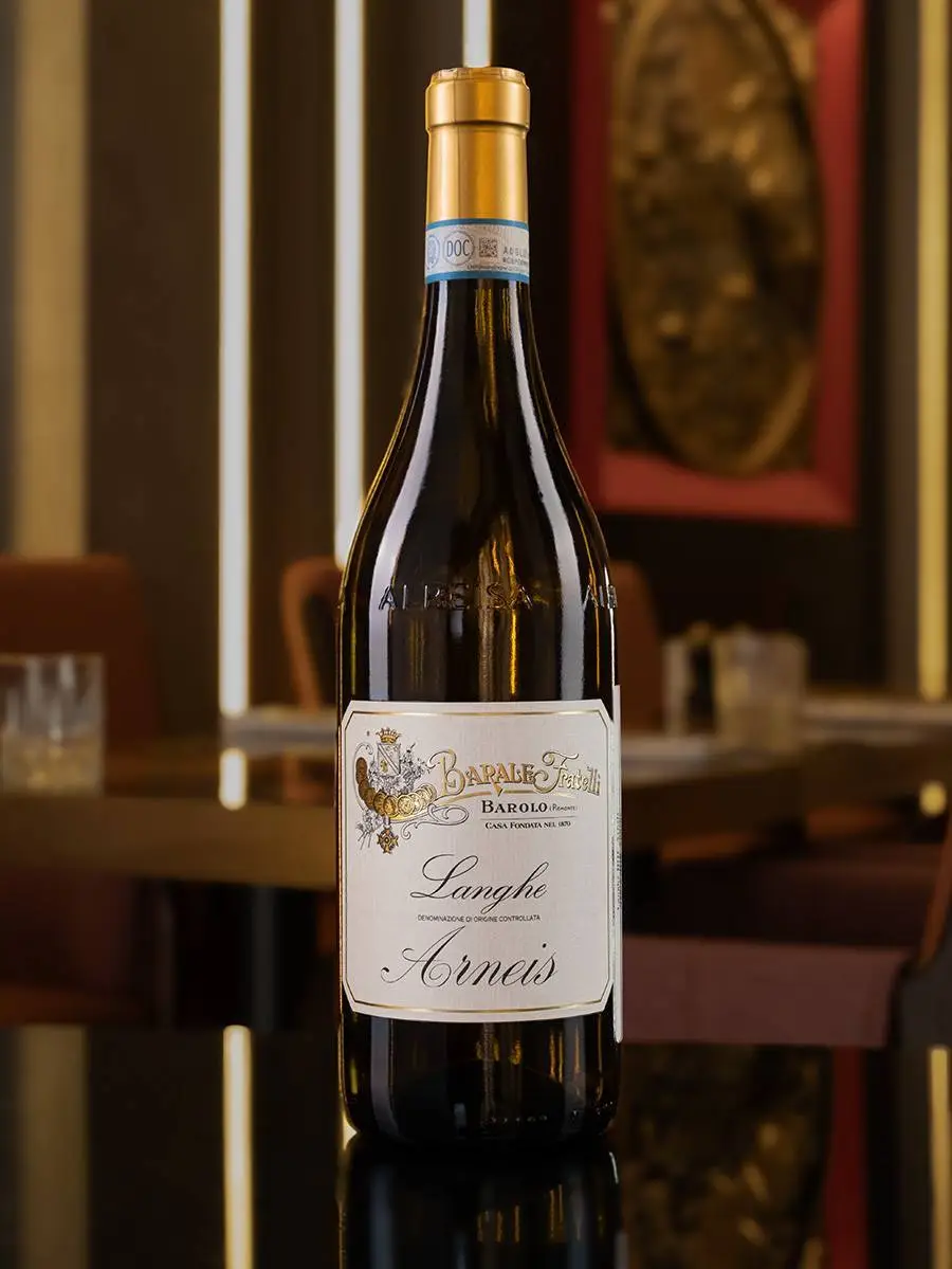 Вино Barale Fratelli Arneis Langhe DOC купить в винном ресторане Остерия - лучшая цена Вино Barale Fratelli Arneis Langhe DOC / Ланге Арнеис Буссия Барале