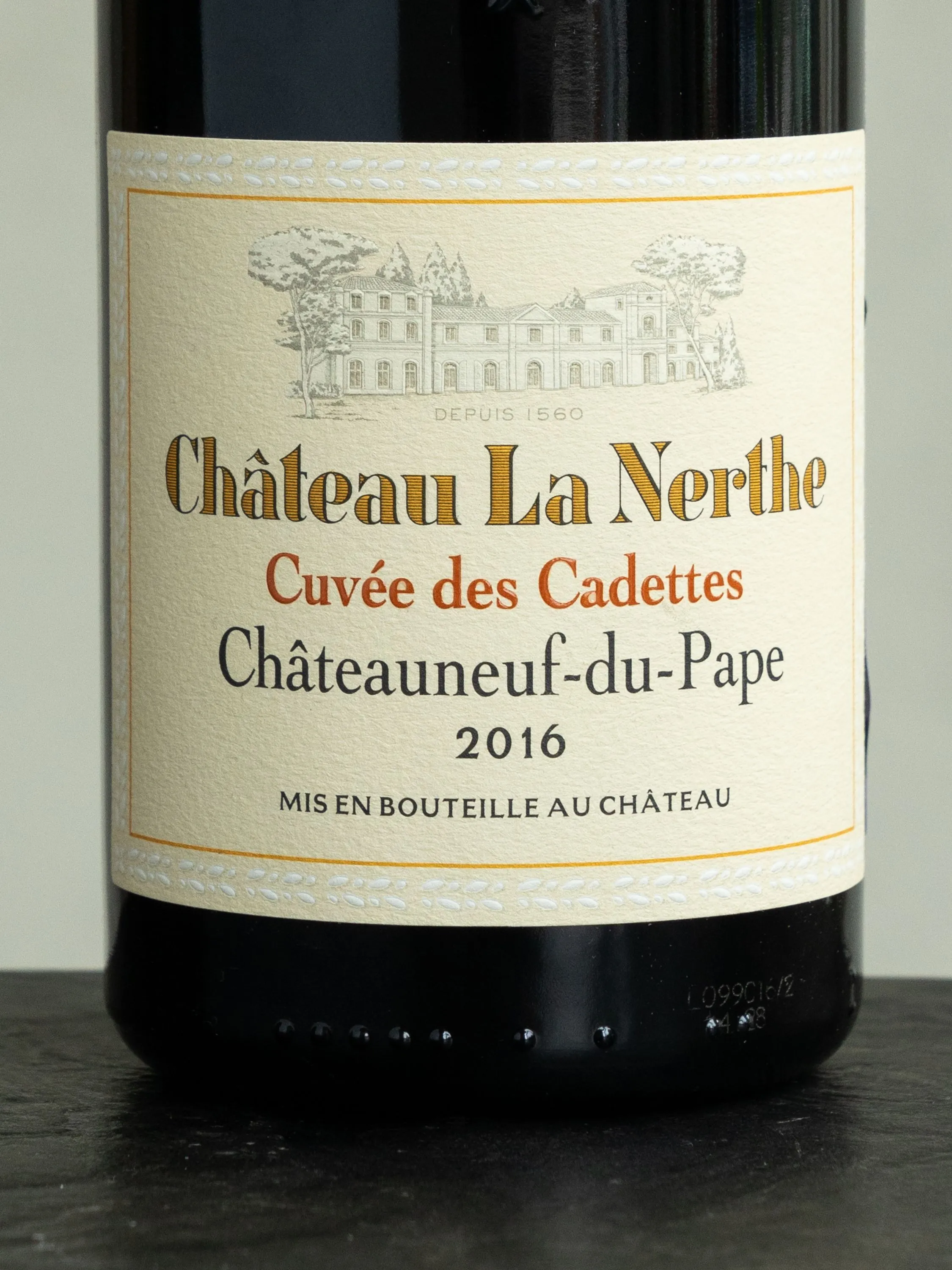Вино Chateau la Nerthe Cuvee des Cadettes Chateauneuf-du-Pape купить в ресторане Остерия - лучшая цена Вино Chateau la Nerthe Cuvee des Cadettes Chateauneuf-du-Pape / Шато ля Нерт Шатонеф-дю-Пап Кюве де Кадетт
