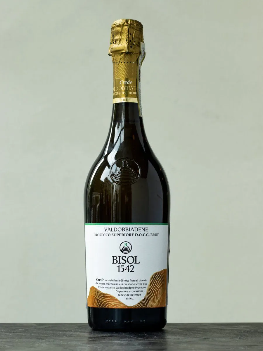 Купить игристое вино Bisol Crede Prosecco di Valdobbiadene Superiore - лучшая цена и выбор в Остерия Амичи Игристое вино Bisol Crede Prosecco di Valdobbiadene Superiore / Бизоль Креде Вальдоббьядене Просекко Супериоре Брют