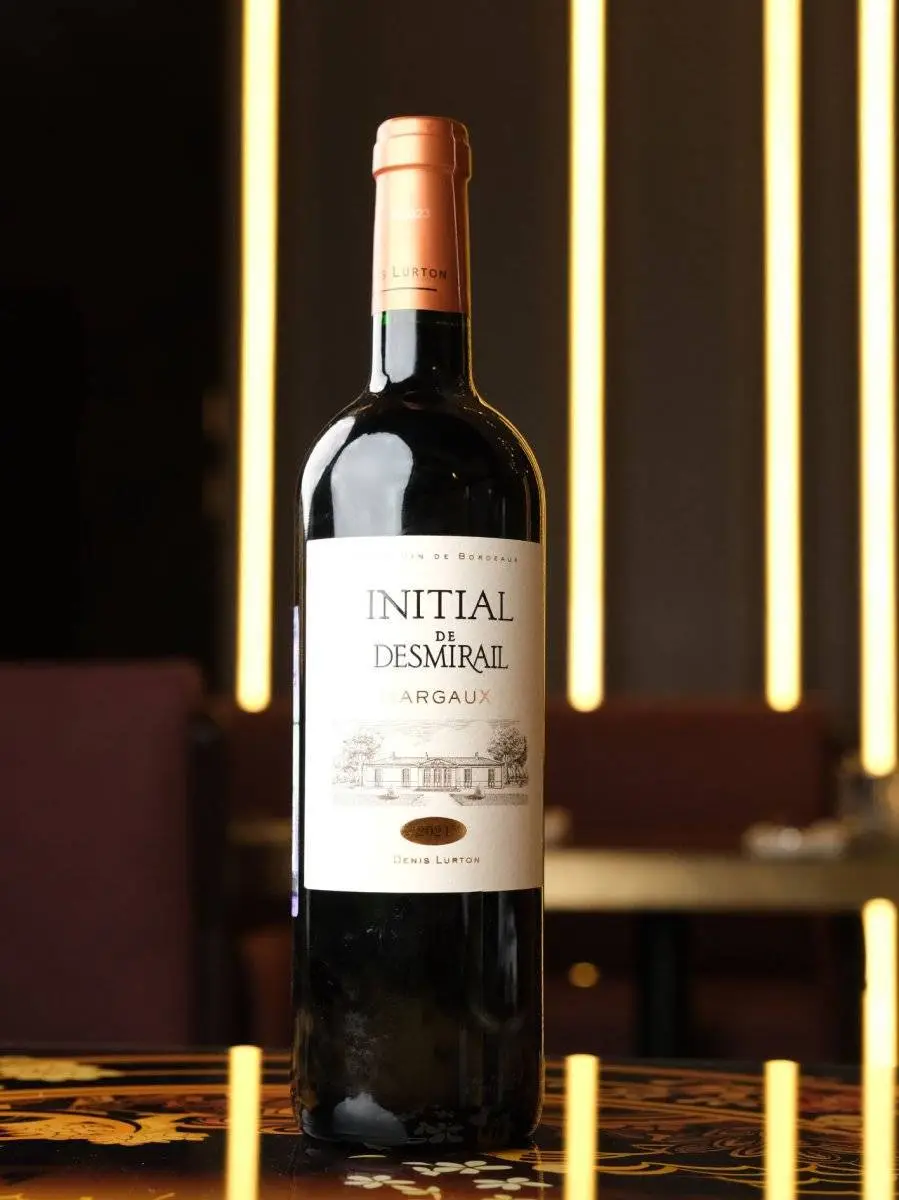 Вино Initial de Desmirail Margaux AOC купить в винном ресторане Остерия - лучшая цена Вино Initial de Desmirail Margaux AOC / Инисьяль де Демирай