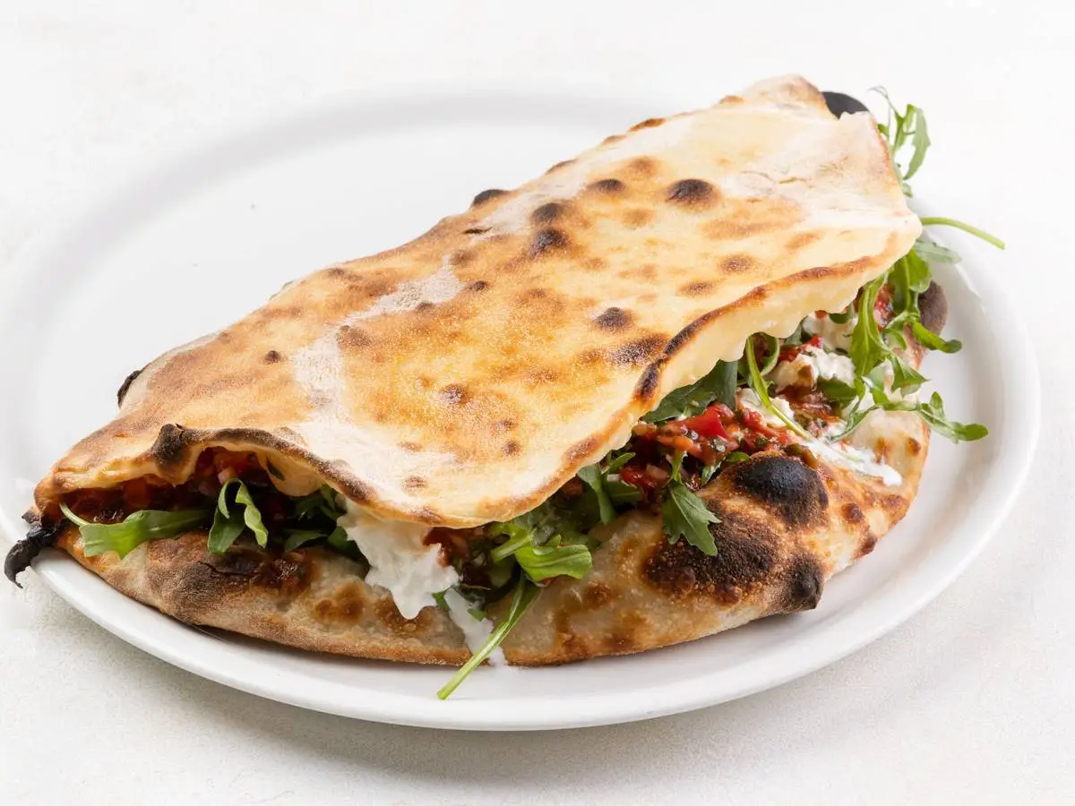 Открытое кальцоне