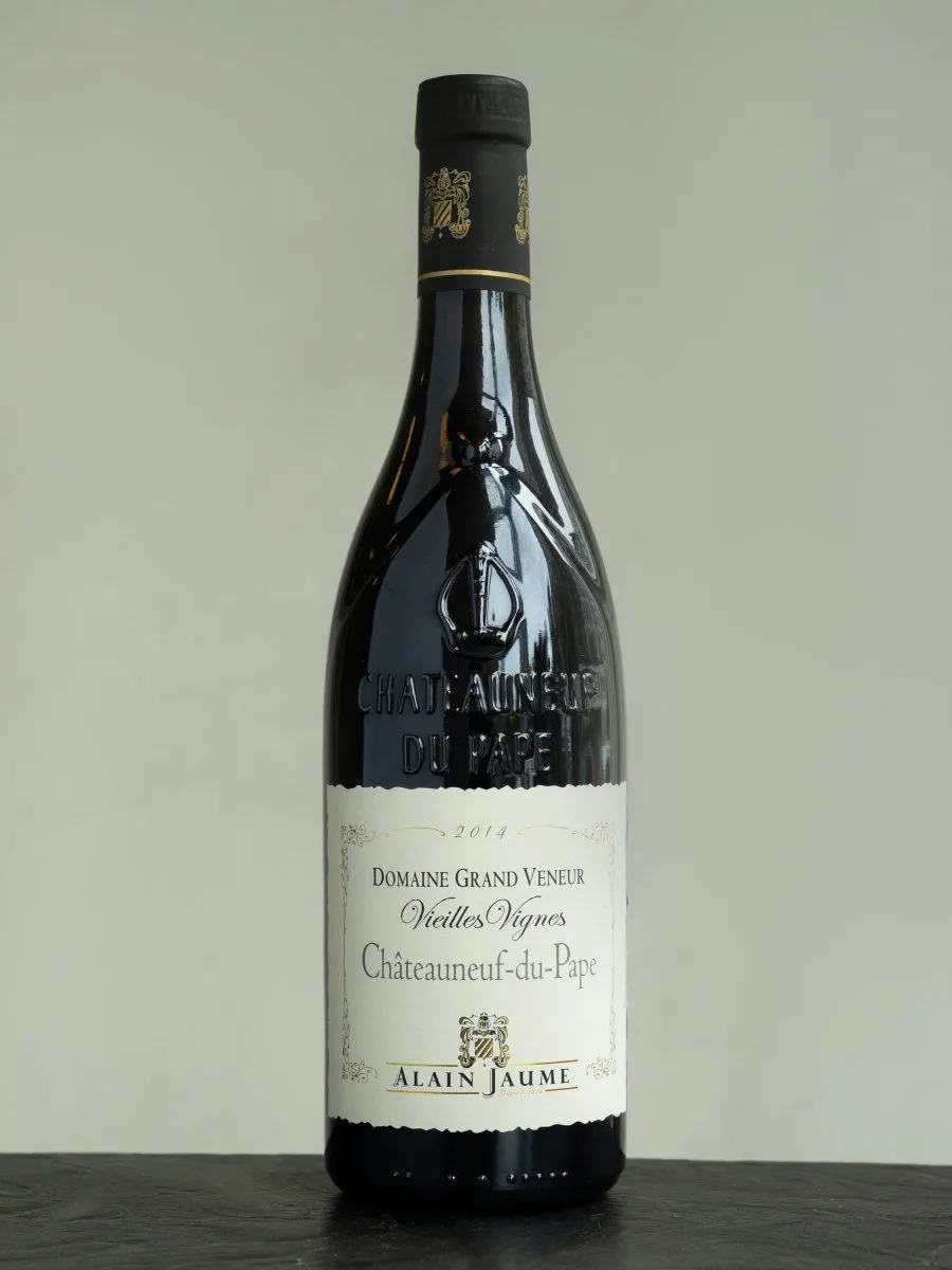 Вино Domaine Grand Veneur Vieilles Vignes Chateauneuf-du-Pape купить в ресторане Остерия - лучшая цена Вино Domaine Grand Veneur Vieilles Vignes Chateauneuf-du-Pape
