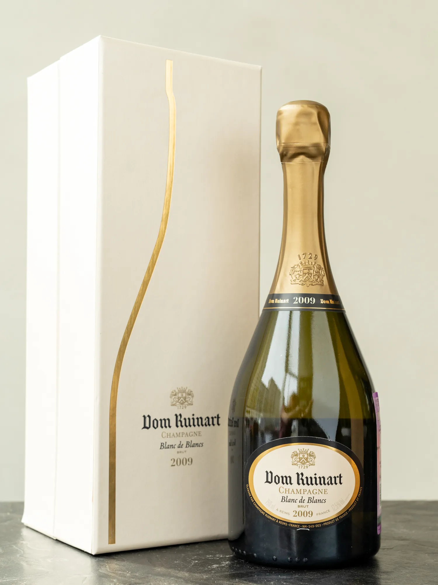 Шампанское Dom Ruinart Blanc de Blancs купить в винном ресторане Остерия - лучшая цена Шампанское Dom Ruinart Blanc de Blancs / Дом Рюинар Блан Де Блан