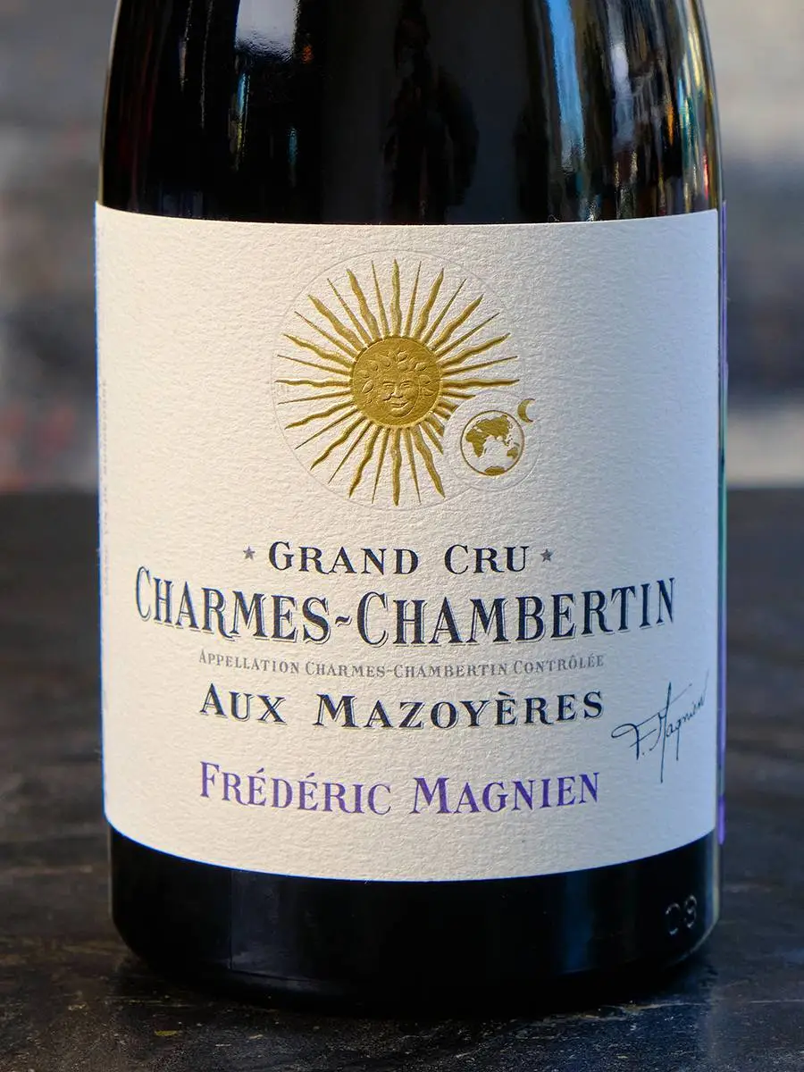 Вино Frederic Magnien Charmes-Chambertin Grand Cru Aux Mazoyeres 2017 купить в винном ресторане Остерия - лучшая цена Вино Frederic Magnien Charmes-Chambertin Grand Cru Aux Mazoyeres 2017 / Фредерик Маньен Шарм-Шамбертен Гран Крю О Мазойер