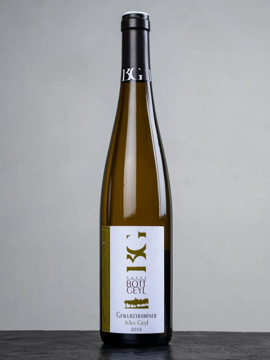 Вино Gewurztraminer Cuvee Jules Geyl Alsace купить в ресторане Остерия - лучшая цена Вино Gewurztraminer Cuvee Jules Geyl Alsace / Домен Ботт-Гейл Гевюрцтраминер Кюве Жюль Гейл