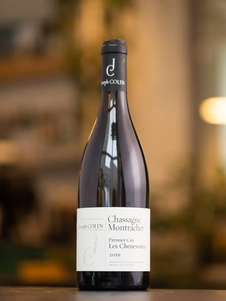 Вино Chassagne-Montrachet Premier Cru Les Chenevottes Joseph Colin 2019 купить в винном ресторане Остерия - лучшая цена Вино Chassagne-Montrachet Premier Cru Les Chenevottes Joseph Colin 2019 / Шассань-Монраше Премье Крю Ле Шеневот Жозеф Колин