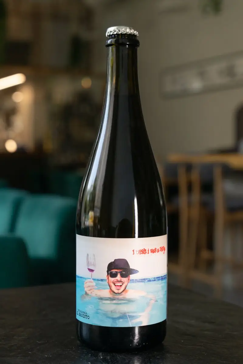 Игристое вино Testalonga El Bandito I Wish I Was a Ninja Swartland WO 2021 купить в винном ресторане Остерия - лучшая цена Игристое вино Testalonga El Bandito I Wish I Was a Ninja Swartland WO 2021 / Тесталонга Эль Бандито Ай Виш Ай Воз э Нинджа 2021