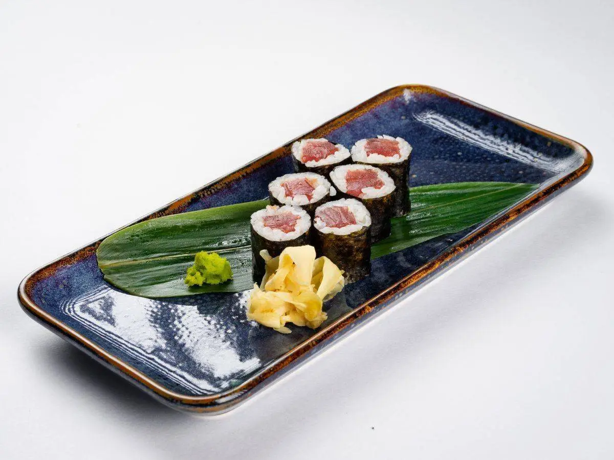 Маки с тунцом