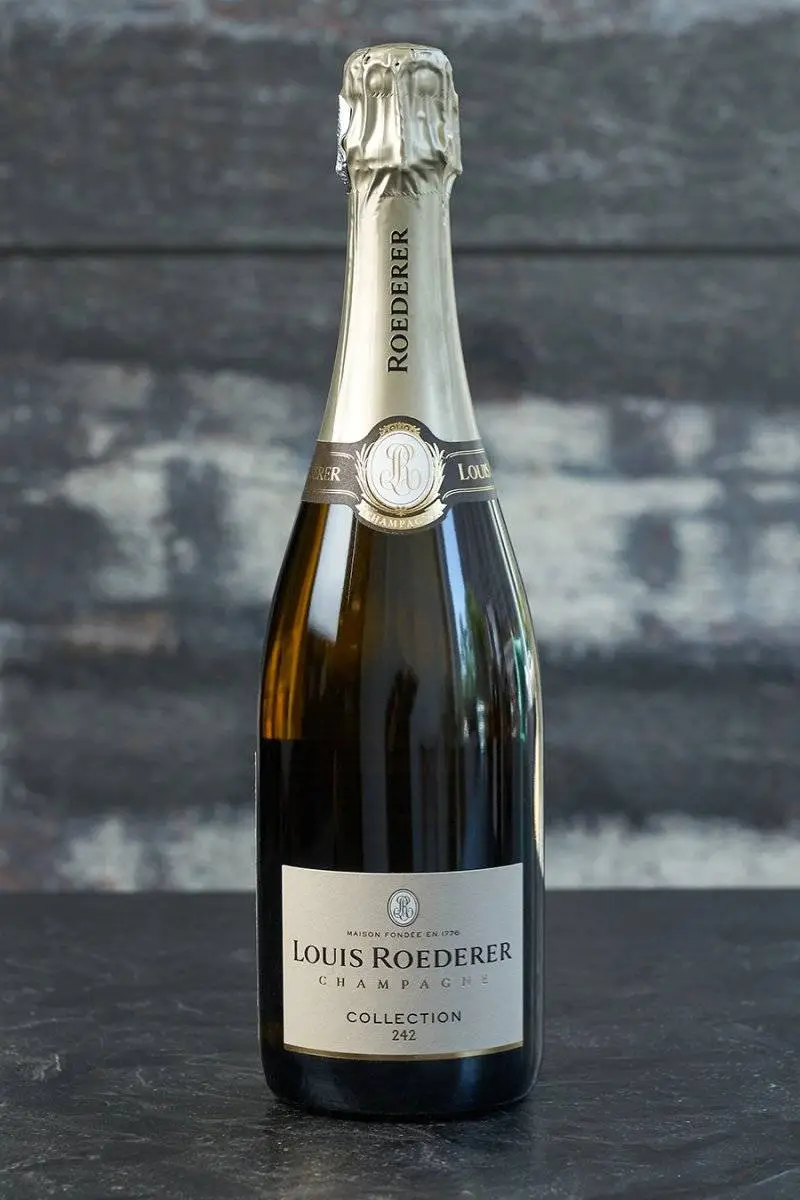 Шампанское Louis Roederer Collection 242 купить в винном ресторане Остерия - лучшая цена Шампанское Louis Roederer Collection 242 / Луи Роедерер Коллексьон 242