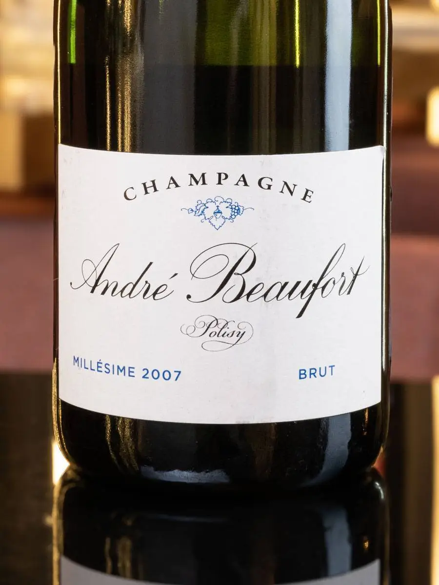 Шампанское Andre Beaufort Polisy Millesime Brut Nature 2007 купить в винном ресторане Остерия - лучшая цена Шампанское Andre Beaufort Polisy Millesime Brut Nature 2007 / Андре Бофор Полизи Миллезим Брют Натюр