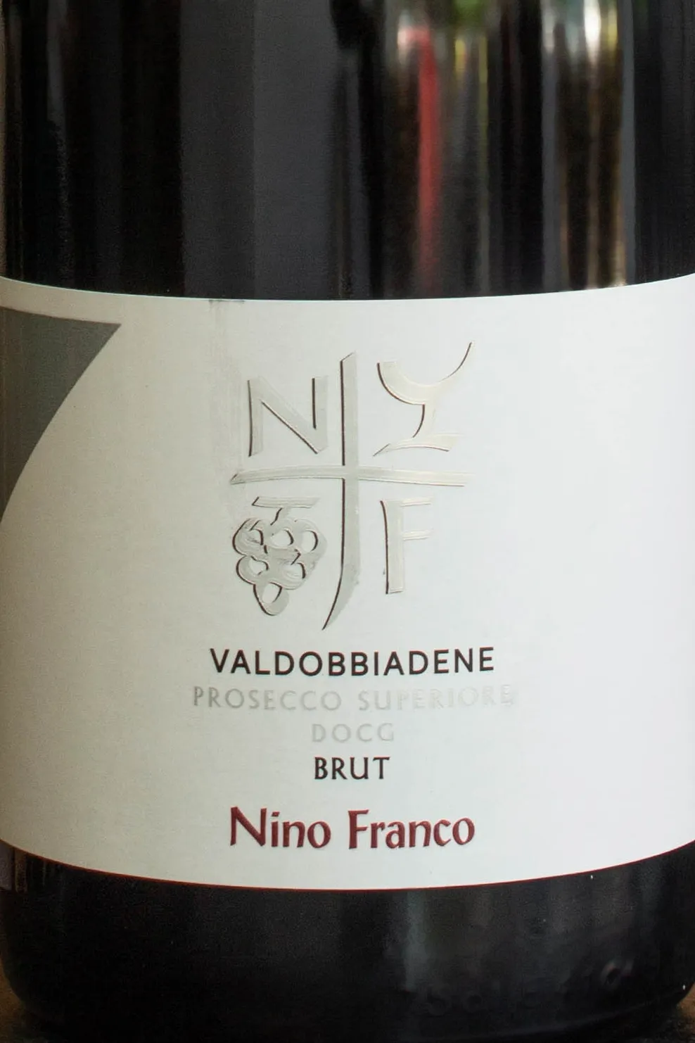 Игристое вино Nino Franco Valdobbiadene Prosecco Superiore Brut купить в винном ресторане Остерия - лучшая цена Игристое вино Nino Franco Valdobbiadene Prosecco Superiore Brut / Нино Франко Вальдобьядене Просеко Сюперьоре Брют
