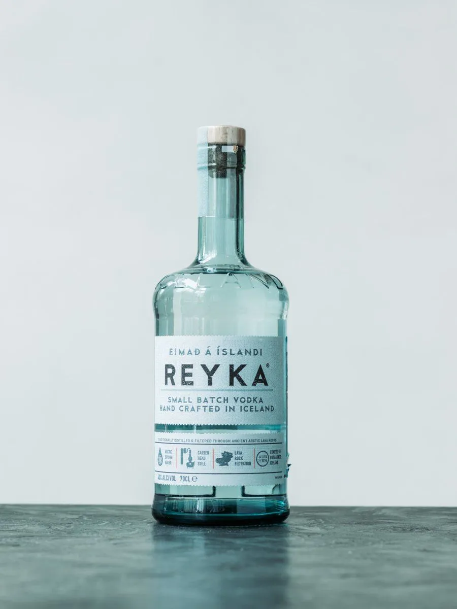 Купить водку Рейка Смол Батч в ресторане Остерия цена Водка Reyka Small Batch / Рейка Смол Батч