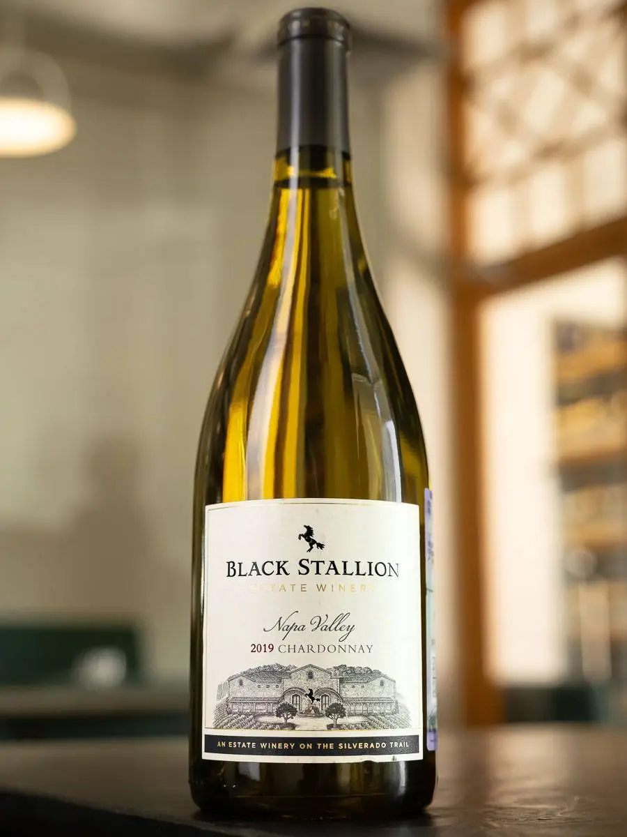 Купить вино Black Stallion Chardonnay в ресторане Остерия цена Вино Black Stallion Chardonnay / Долина Напа Блэк Стэллион Шардоне