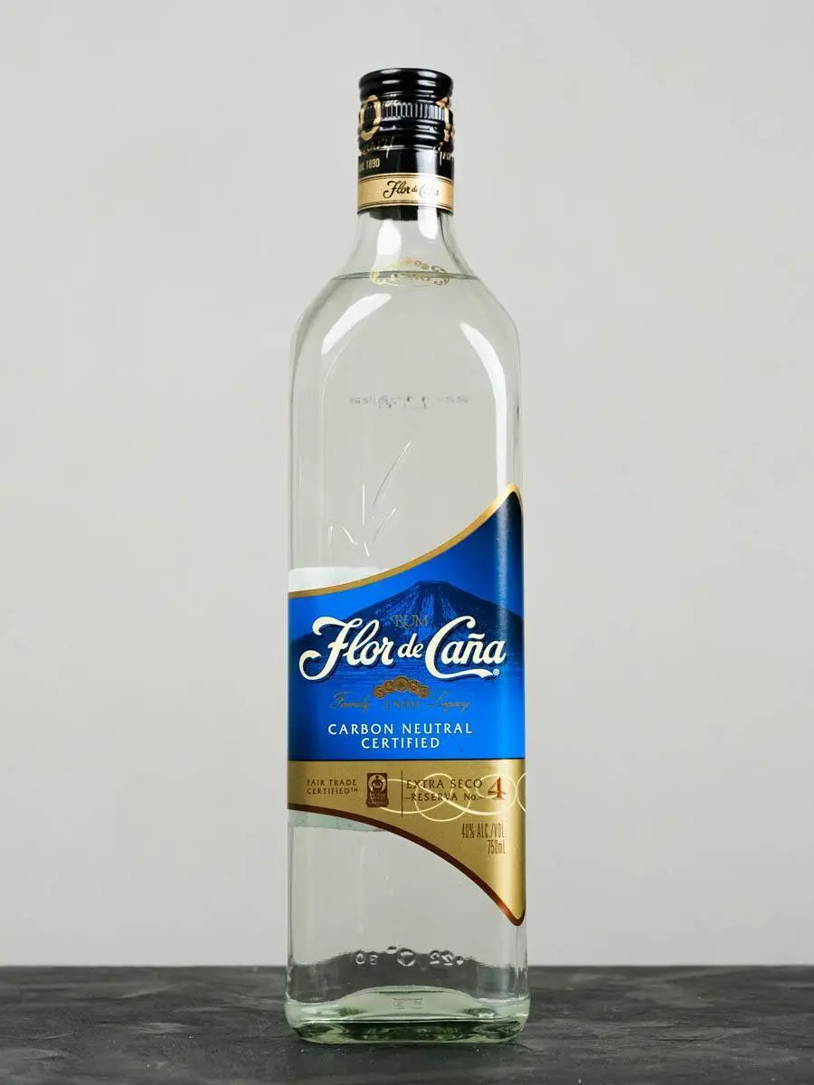 Ром Flor de Cana Extra Seco / Флор де Канья Экстра Секко