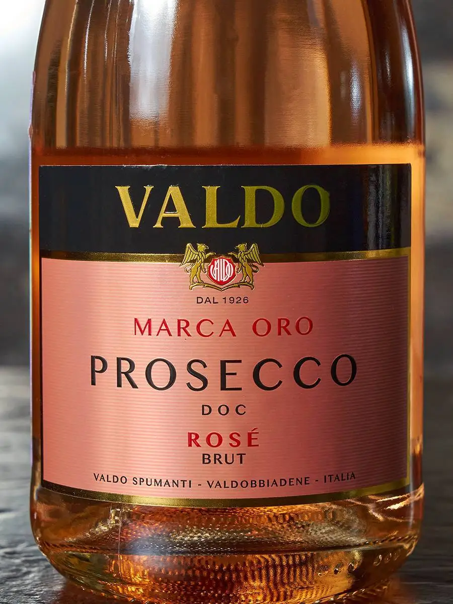 Игристое вино Prosecco Marca Oro Rose Brut Valdo купить в винном ресторане Остерия - лучшая цена Игристое вино Prosecco Marca Oro Rose Brut Valdo / Просекко Марка Оро Розе Брют Вальдо 750
