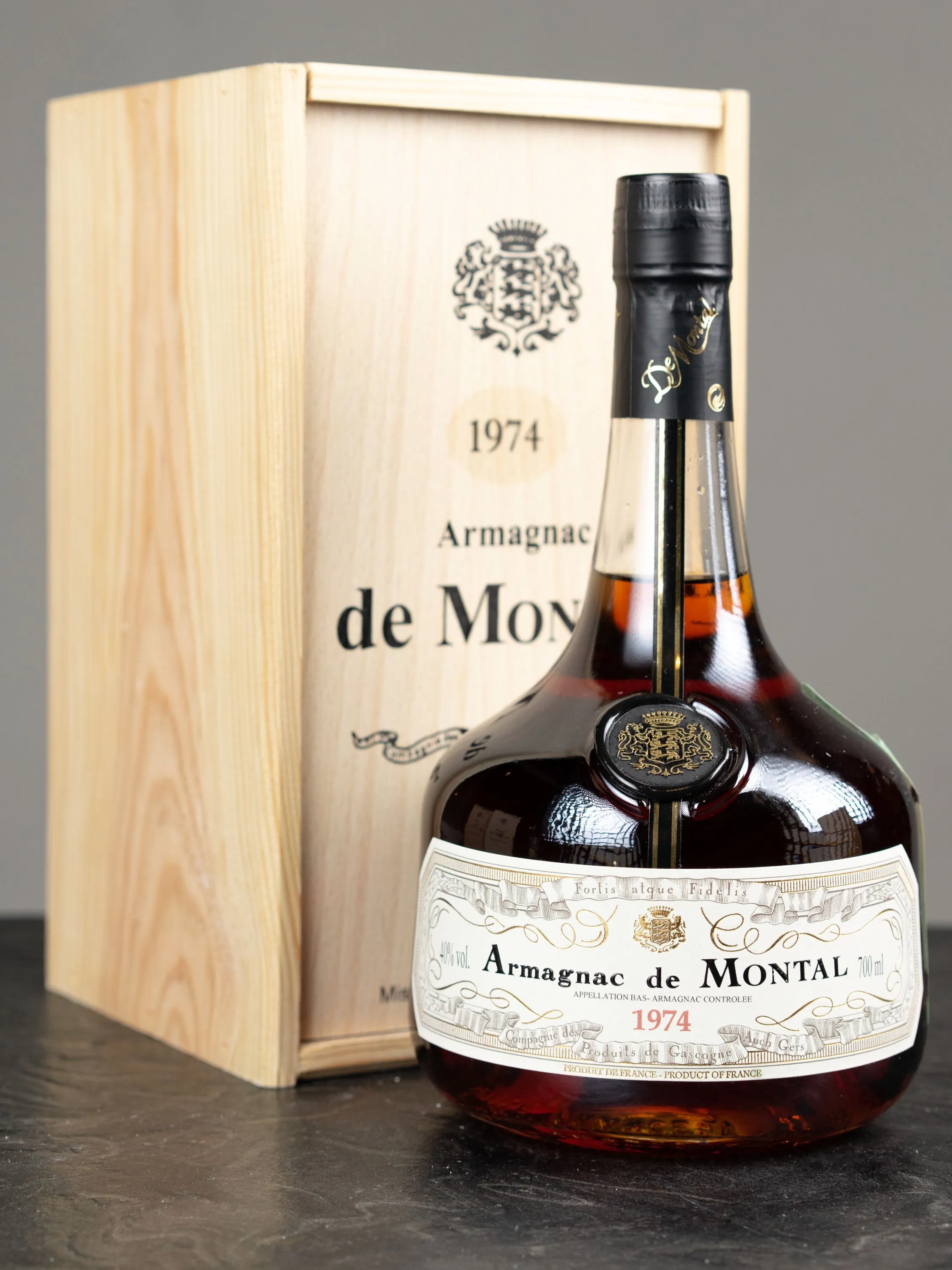 Арманьяк Armagnac de Montal 1974 купить в ресторане Остерия - лучшая цена Арманьяк Armagnac de Montal 1974 / Арманьяк де Монталь 1974