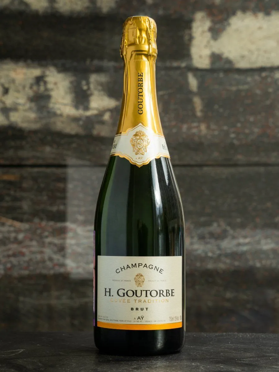 Шампанское H. Goutorbe Cuvee Tradition Brut Champagne купить в ресторане Остерия- лучшая цена Шампанское H. Goutorbe Cuvee Tradition Brut Champagne / А. Гуторб Кюве Традисьон Брют