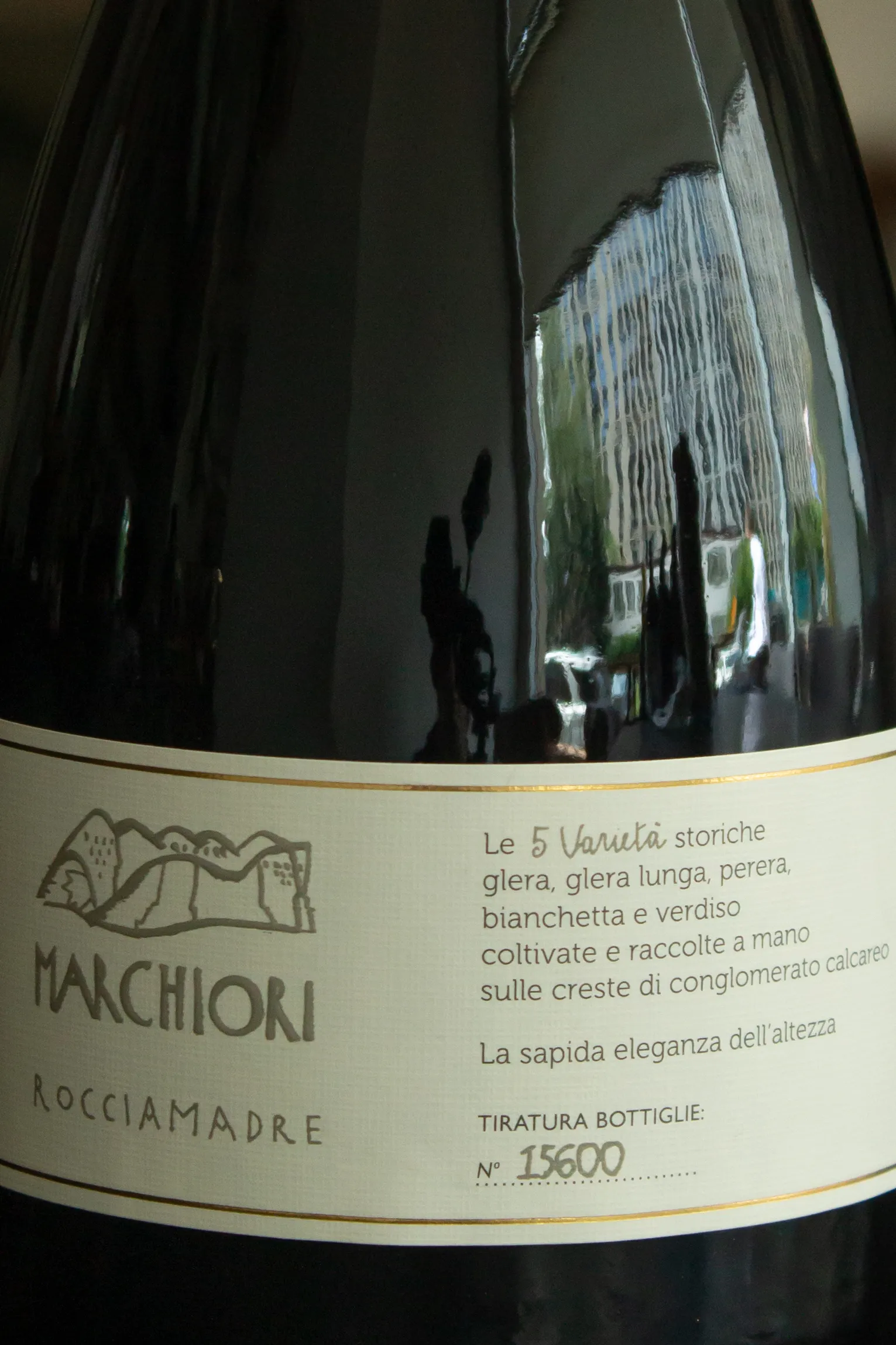 Игристое вино Marchiori Rocciamadre Valdobbiadene Prosecco Superiore Brut купить в винном ресторане Остерия - лучшая цена Игристое вино Marchiori Rocciamadre Valdobbiadene Prosecco Superiore Brut / Маркьори Рокчимадре Вальдобьядене Просекко Супериоре