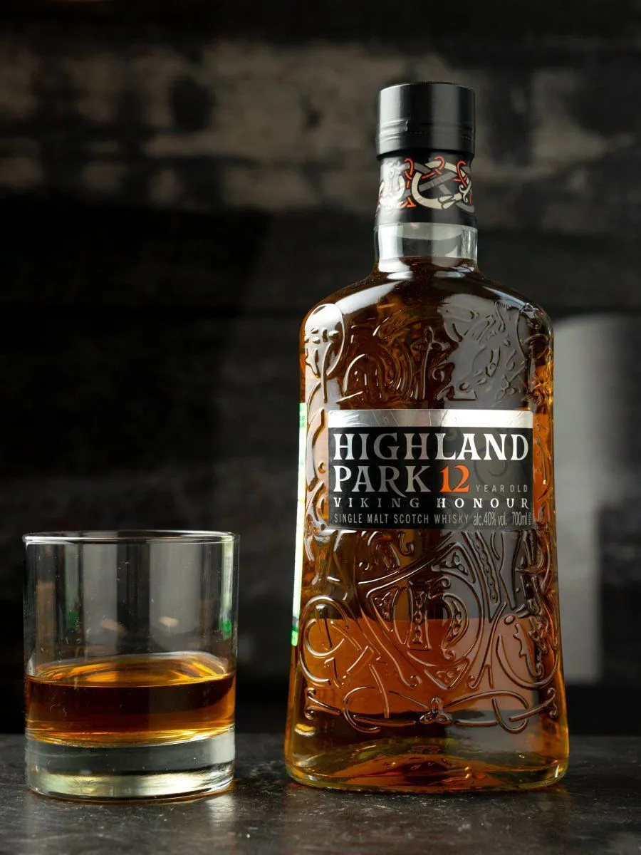 Виски Highland Park Viking Honour 12 y.o. лучшая цена в ресторане Амичи Виски Highland Park Viking Honour 12 y.o./ Хайланд Парк Викинг Онор 12 лет