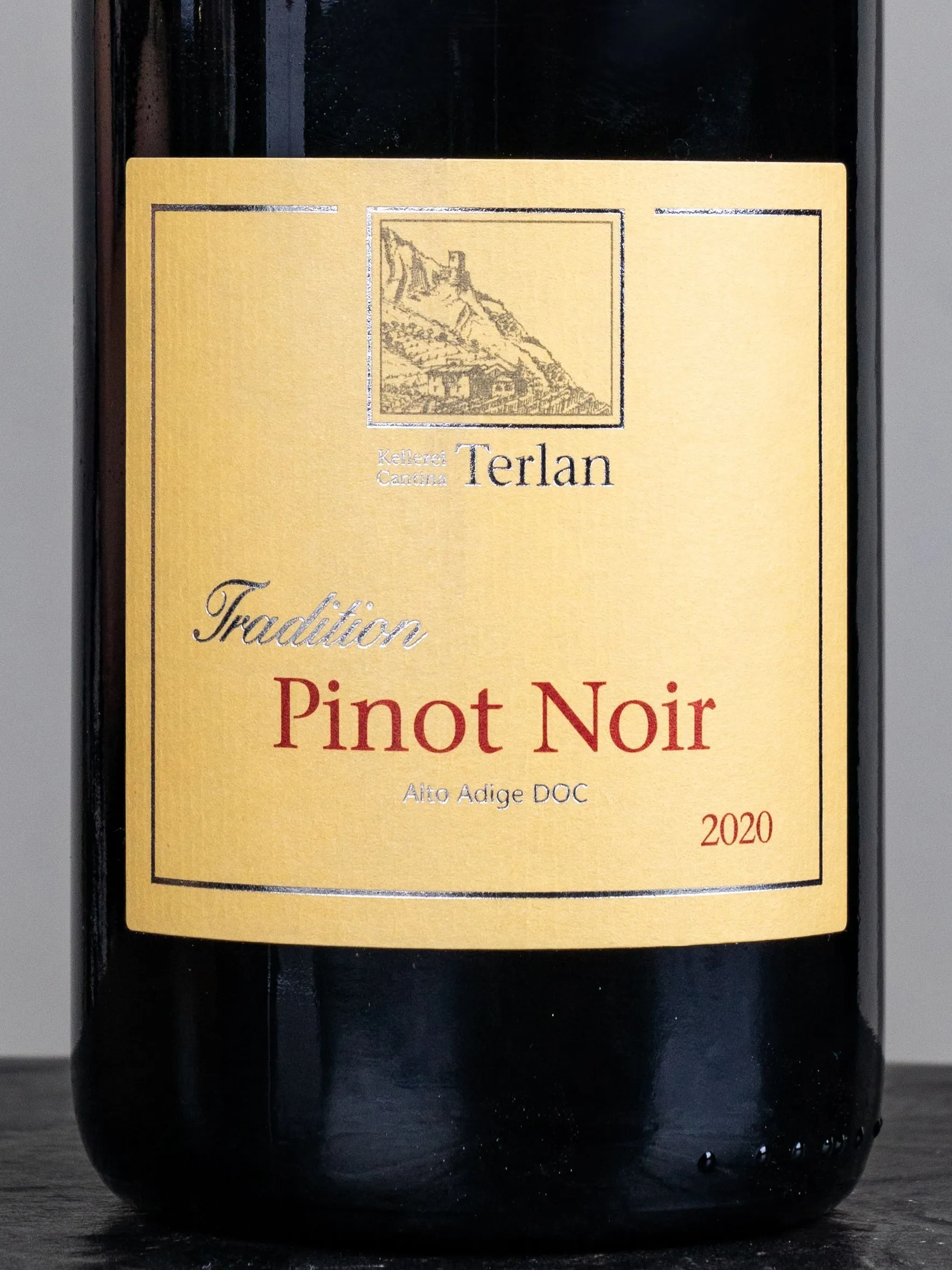 Вино Cantina Terlano Pinot Noir Alto Adige купить в ресторане Остерия - лучшая цена Вино Cantina Terlano Pinot Noir Alto Adige / Кантина Терлано Пино Нуар Альто Адидже