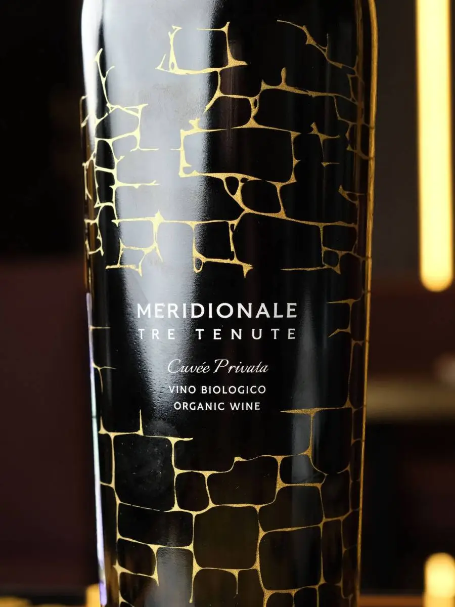 Вино Pajaru Meridionale Tre Tenute Cuvee Privata купить в винном ресторане Остерия - лучшая цена Вино Pajaru Meridionale Tre Tenute Cuvee Privata / Пайару Меридионале Тре Тенуте Кюве Привата