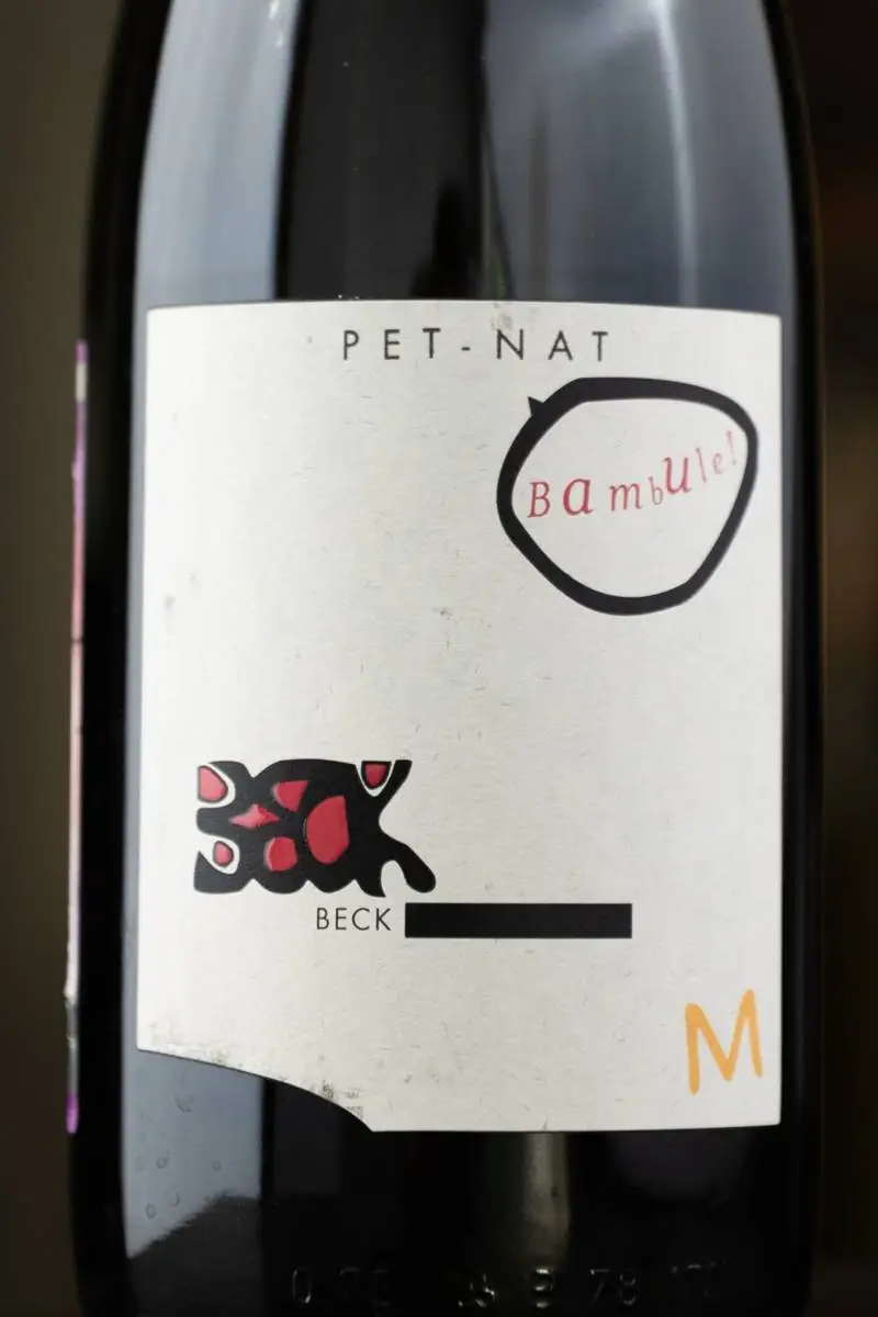 Игристое вино Pet Nat Bambule! M Judith Beck купить в винном ресторане Остерия - лучшая цена Игристое вино Pet Nat Bambule! M Judith Beck / Пет Нат Бамбуле! М Юдит Бек