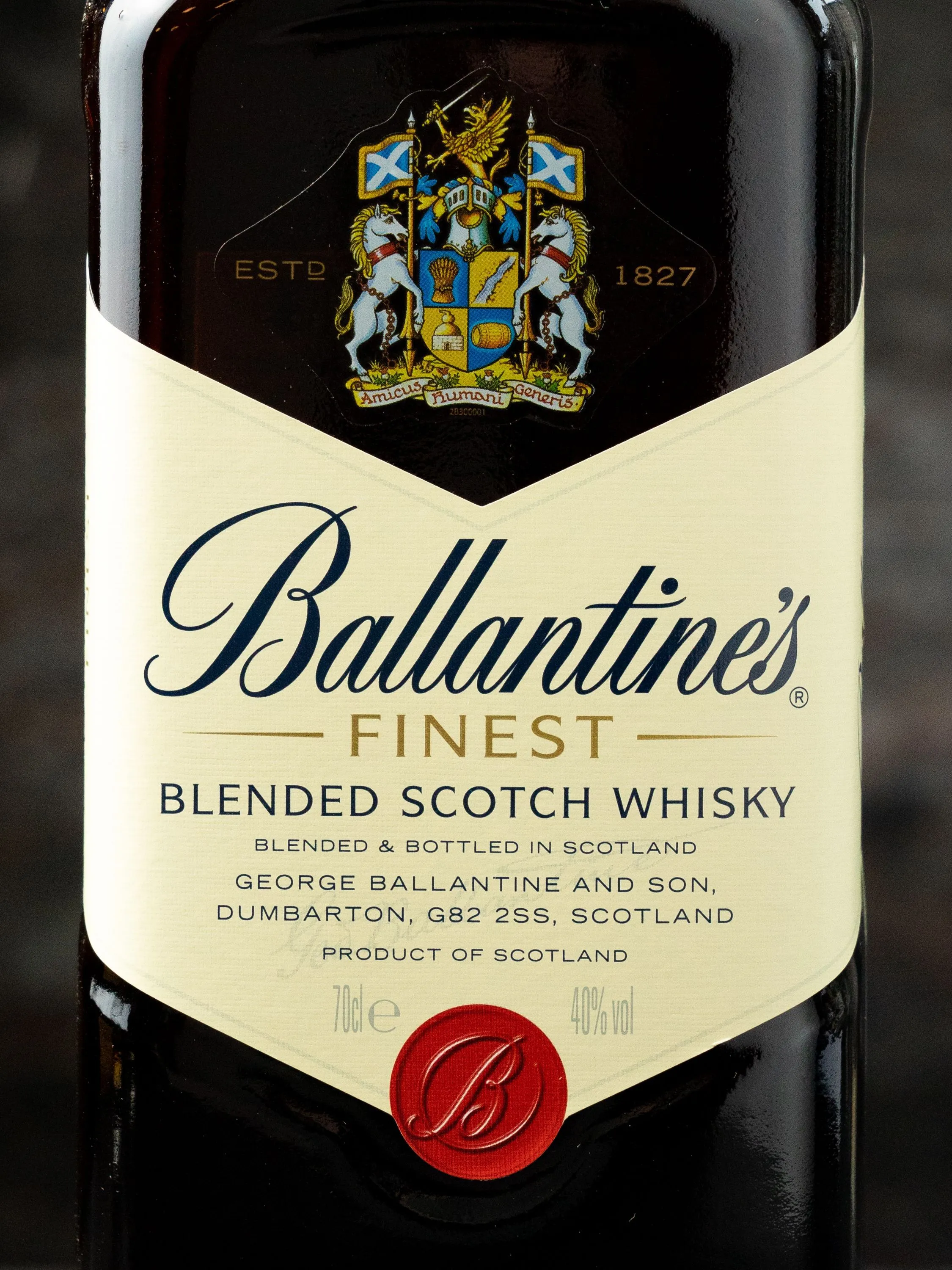 Купить Шотландский виски Ballantines Finest 0.7 лучшая цена в ресторане Амичи Виски Ballantines 700 ml / Баллантайнс