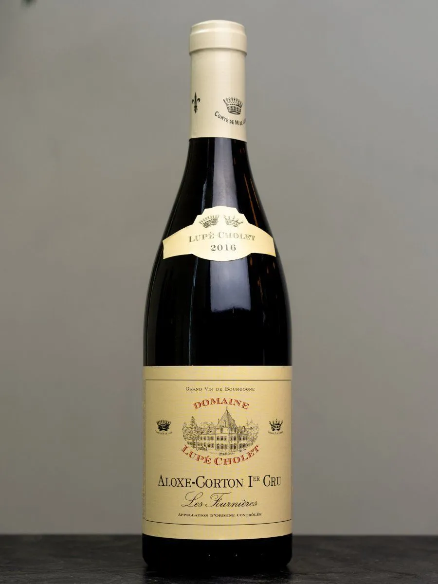 Купить вино Lupe Cholet Aloxe-Corton 1-er Cru Les Fournieres в винном ресторане Остерия цена Вино Lupe Cholet Aloxe-Corton 1-er Cru Les Fournieres / Люпе Шоле Алос Кортон Премье Крю Ле Фурньер